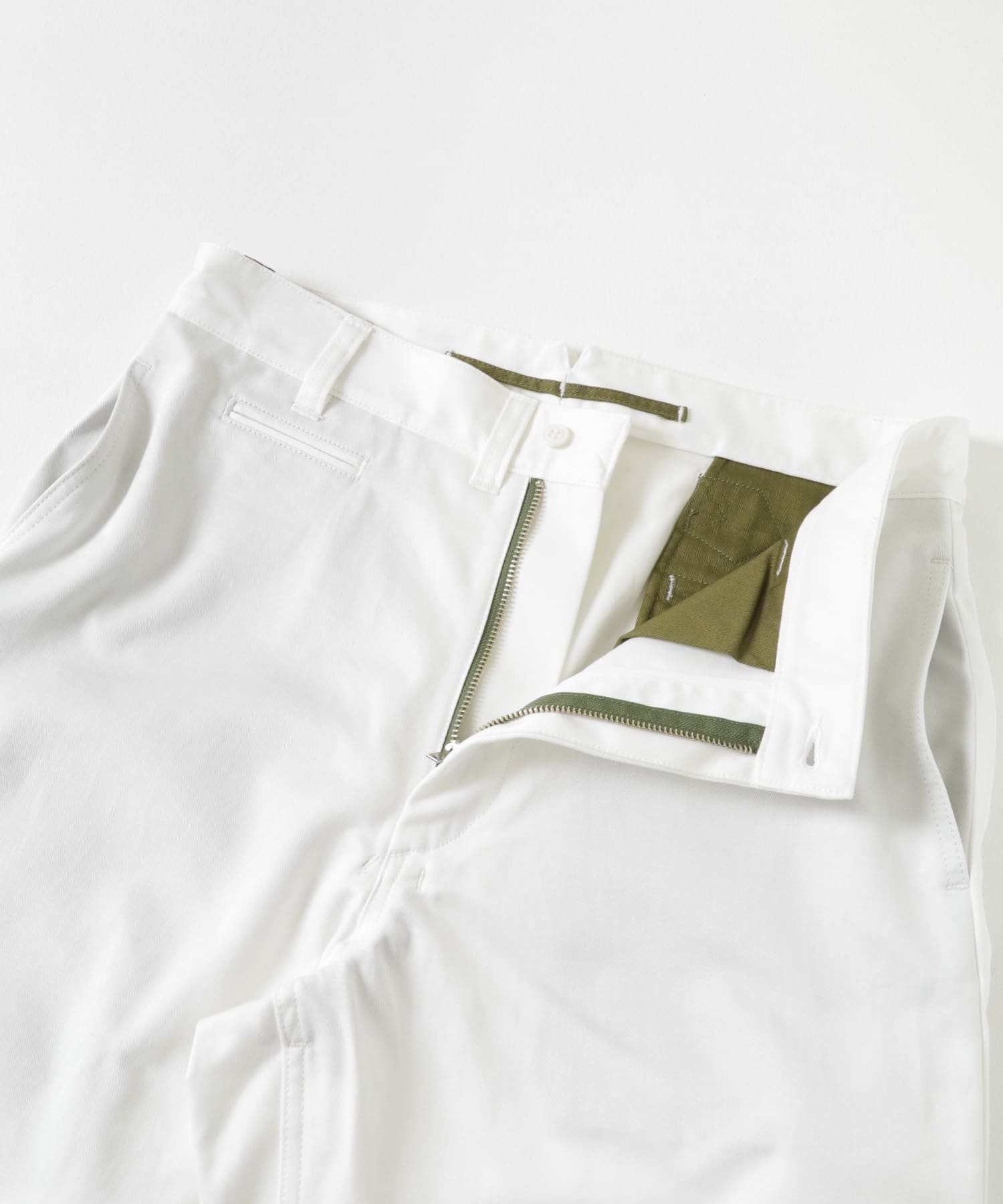 NEXUSVII.　ULTIMATE CHINO PANTS OFF WHITE M