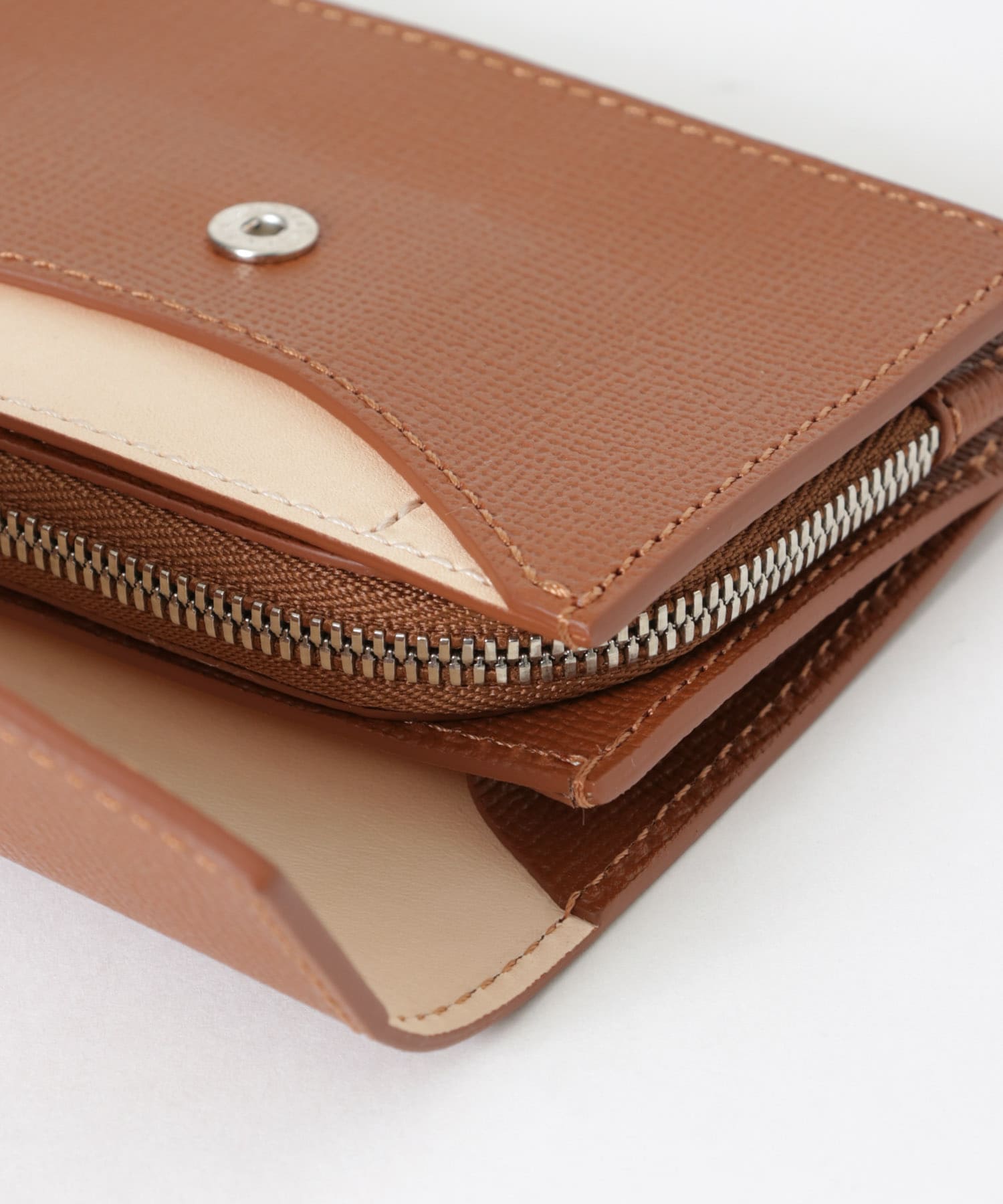 Hender Scheme flap billfold(- brown): 財布/小物｜URBAN RESEARCH