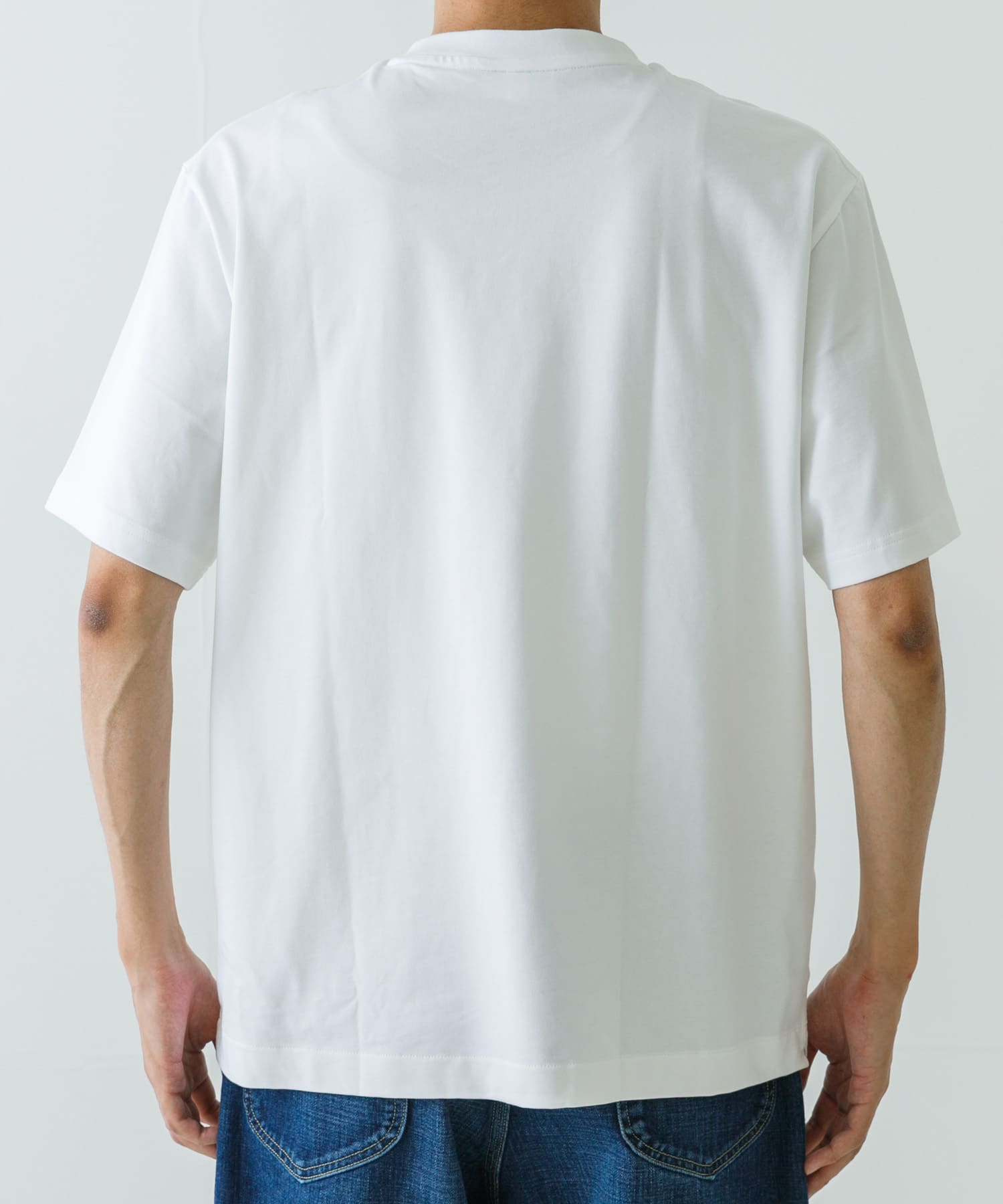 LACOSTE　アウトラインクロッククルーネックTシャツ 001 WHITE 4