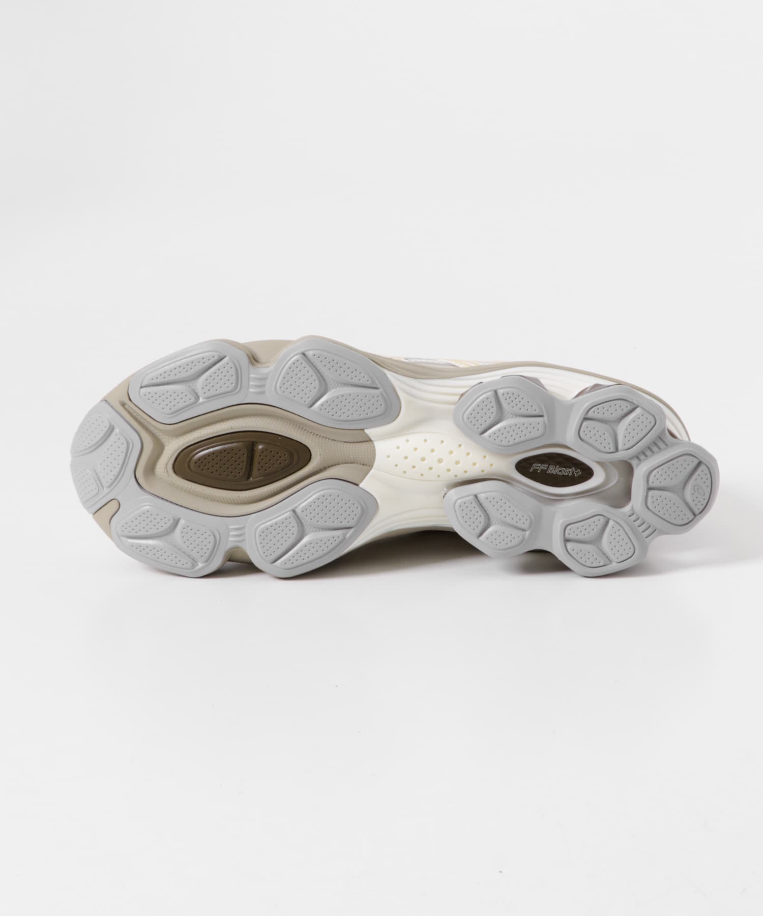 ASICS　GEL-KINETIC FLUENT 102 WHITE 26