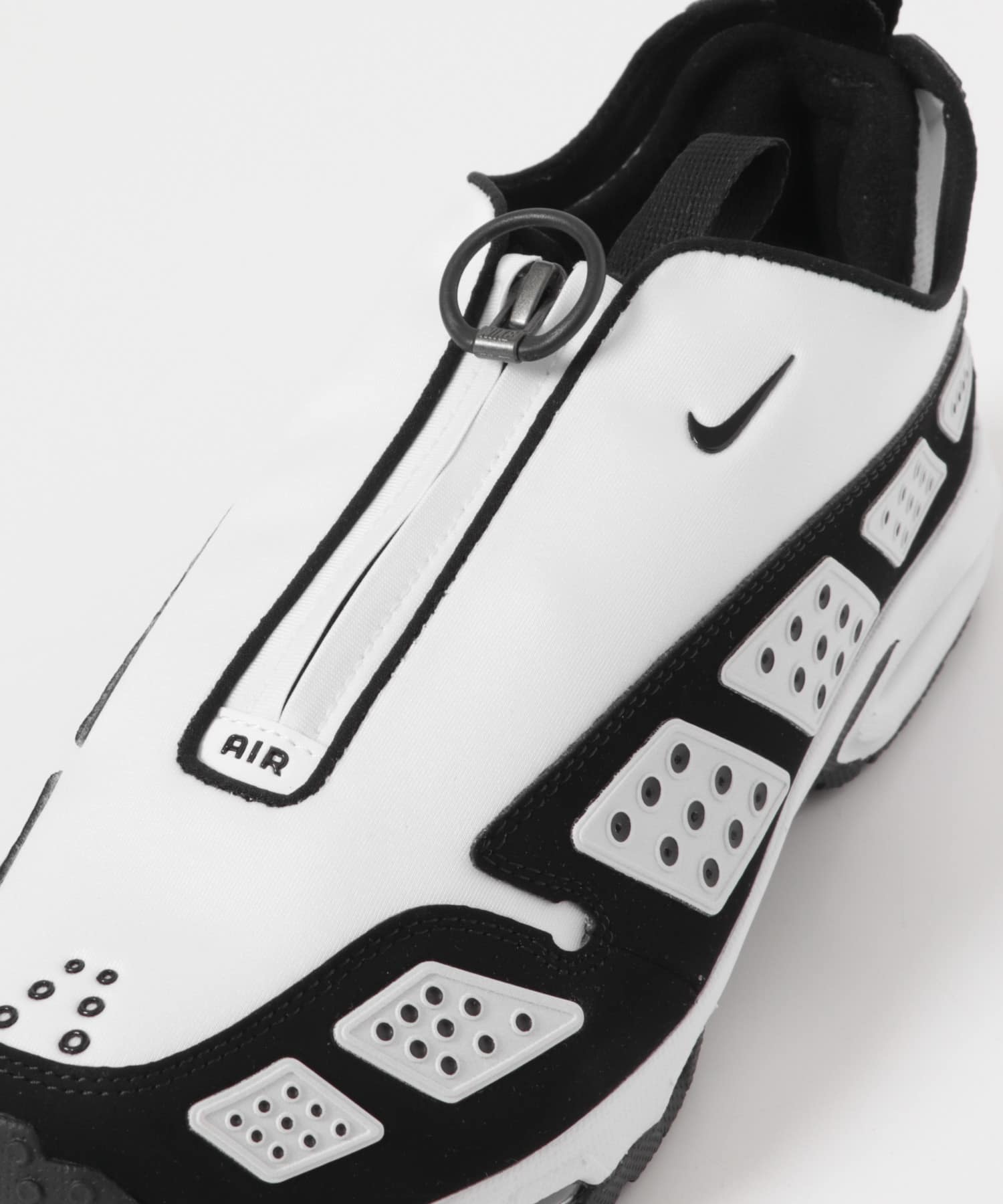 NIKE　エア マックス SNDR ホワイト 26
