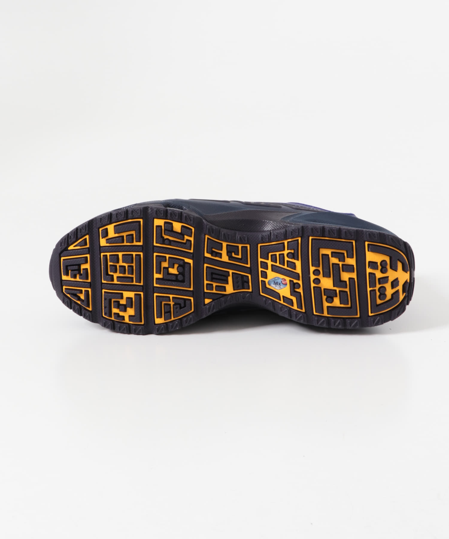 NIKE　エア マックス SNDR SE OBSIDIAN 26