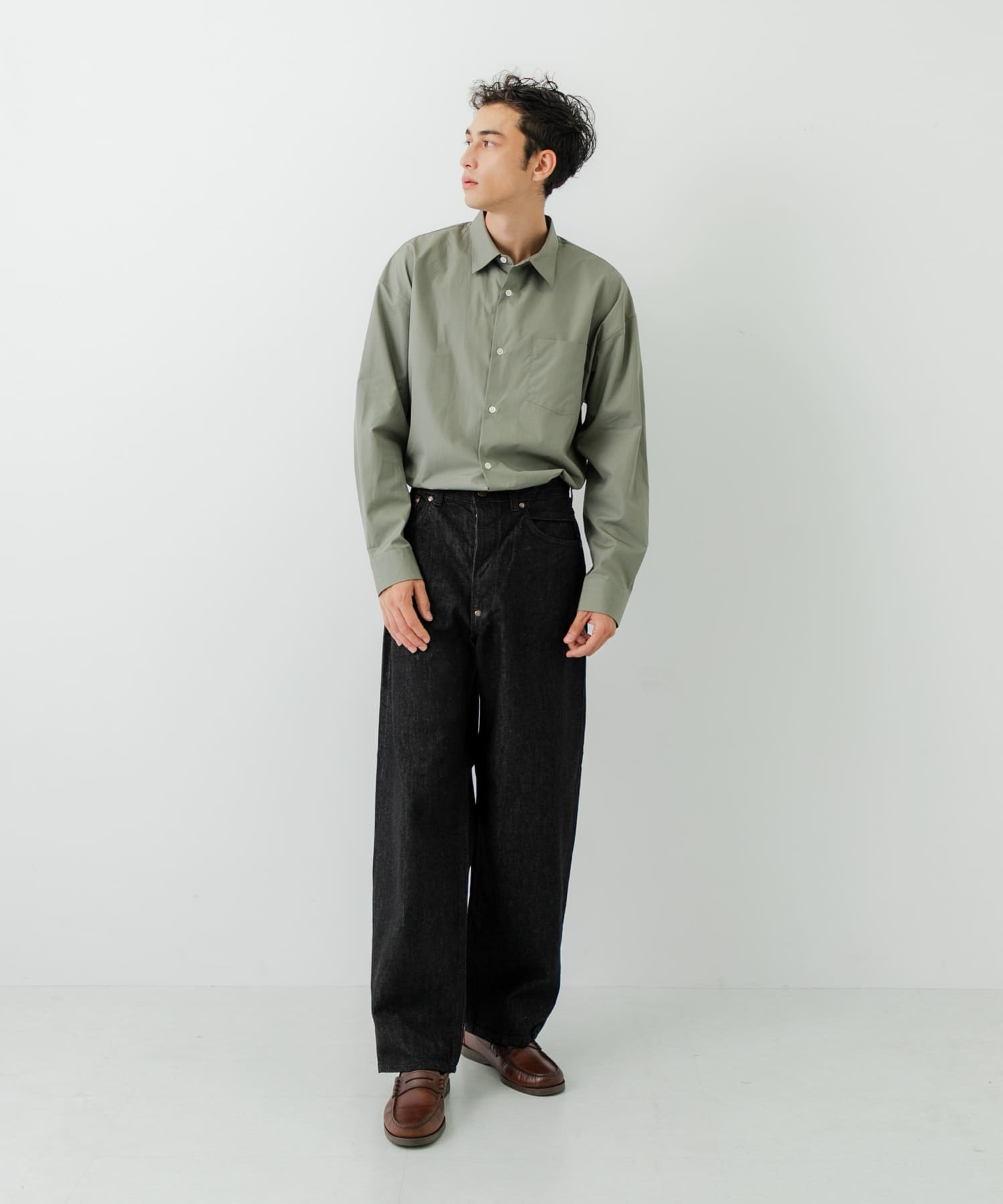身長：181cm サイズ：32