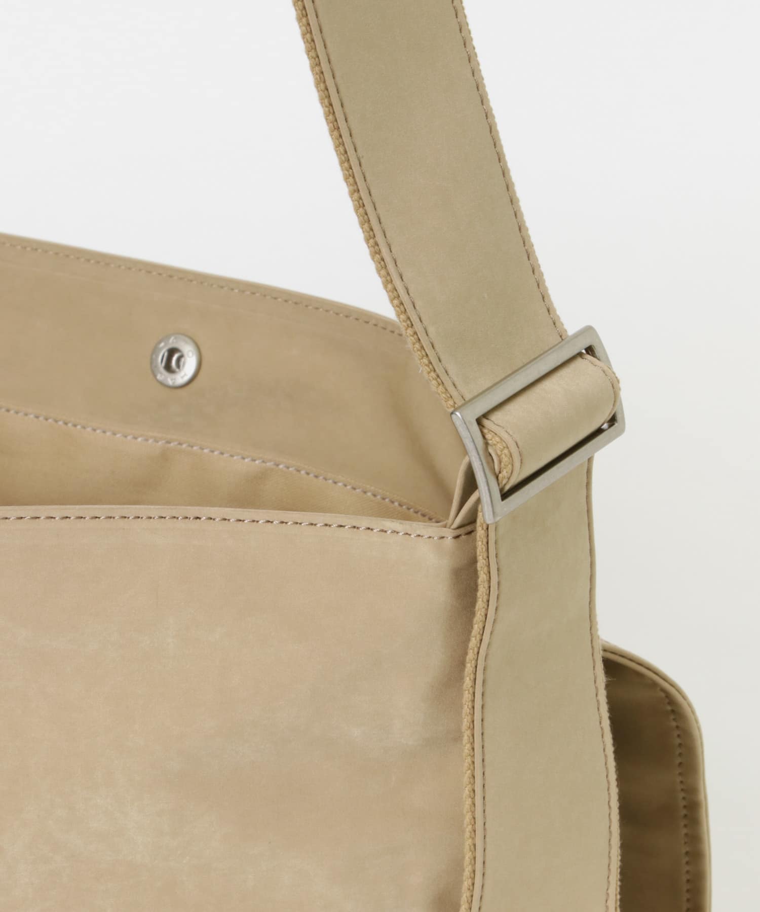 Hender Scheme　flap shoulder small beige FREE