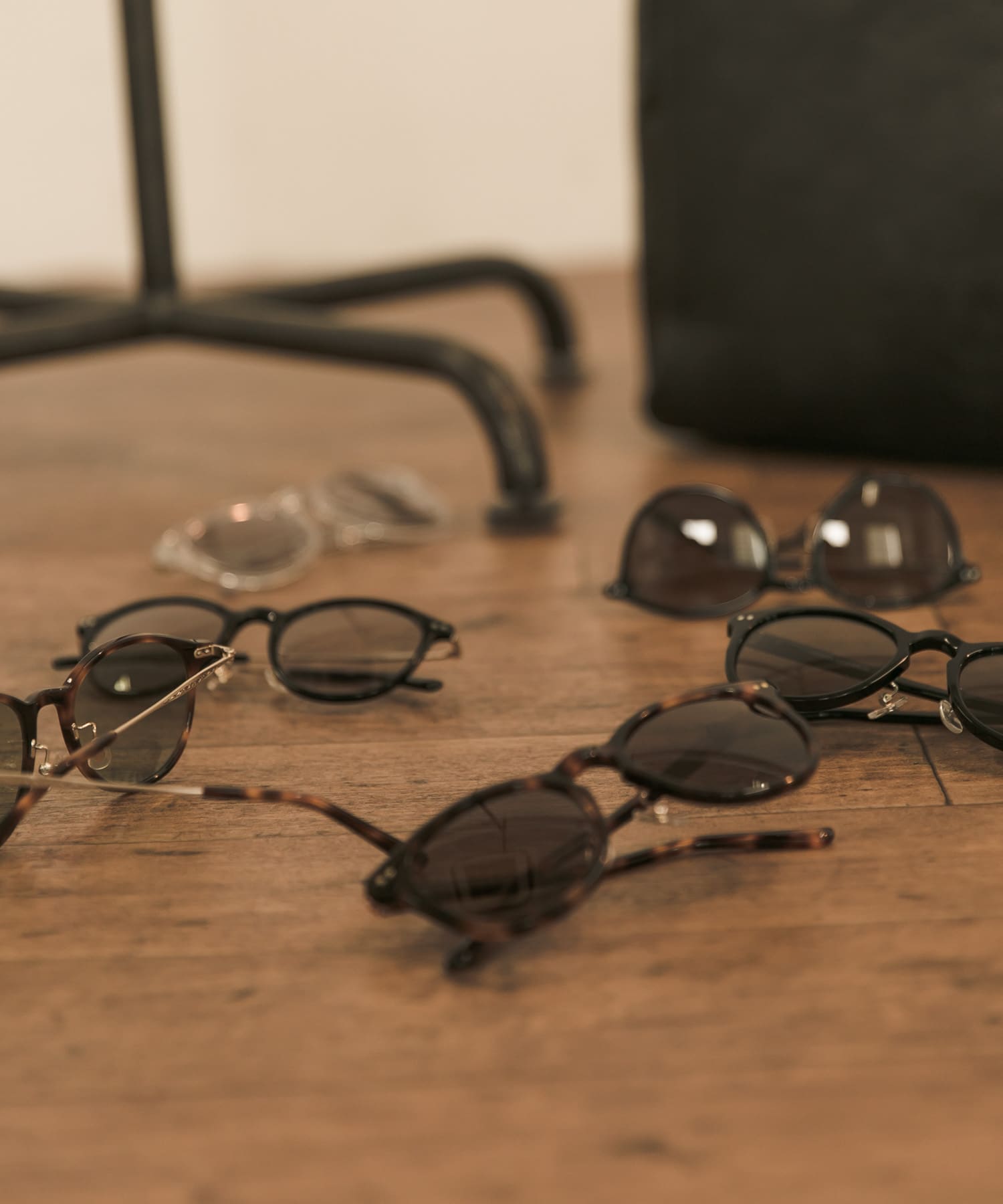 SUNGLASS BLACK FREE