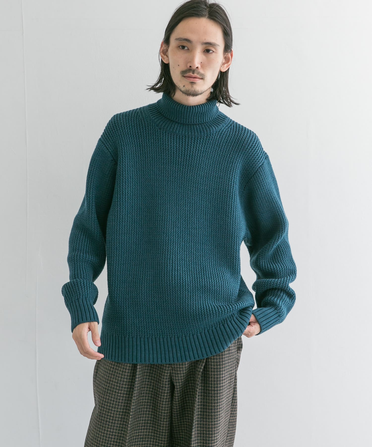 GREEN