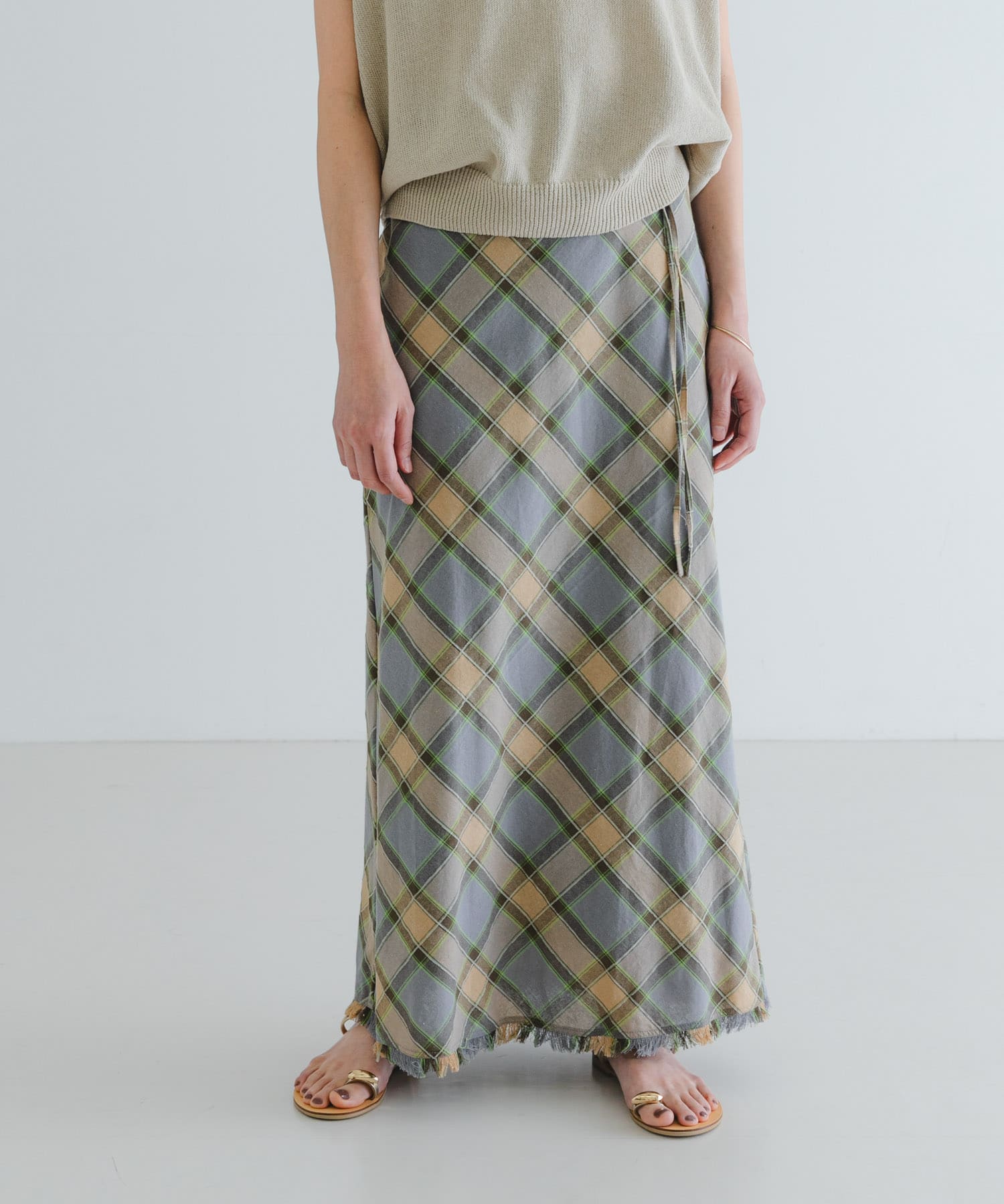 バイアスチェックフリンジスカート