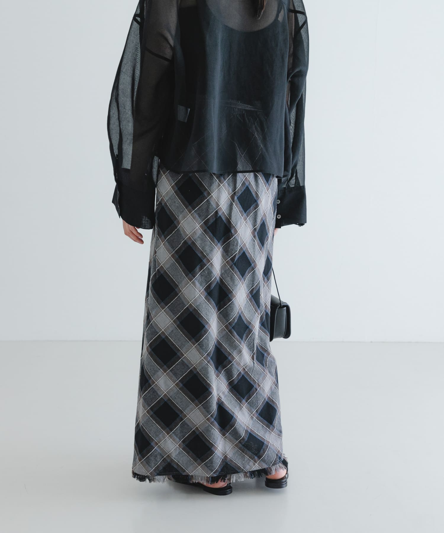 BLK×BRN