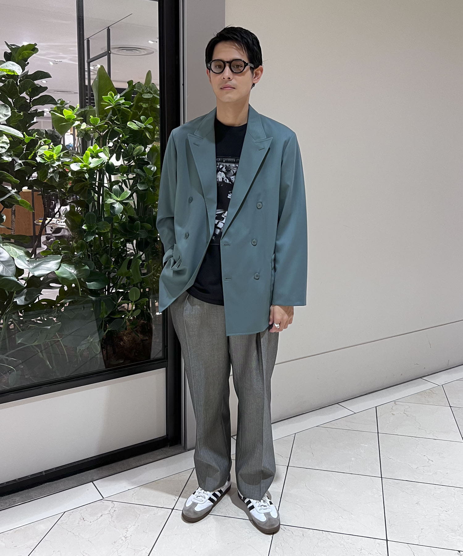 GREEN