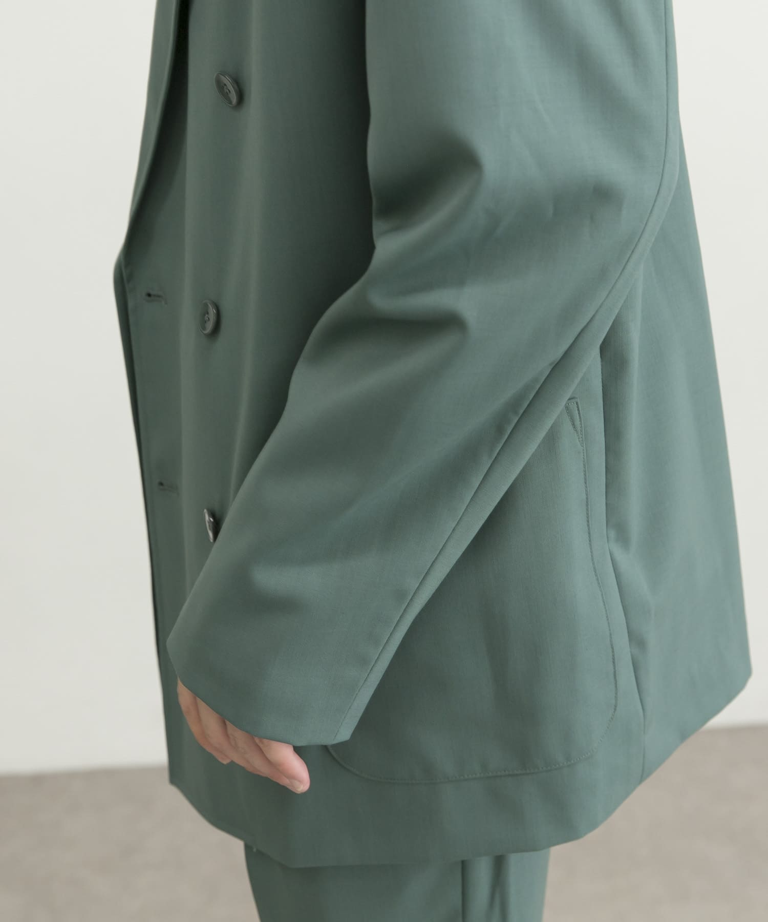 GREEN