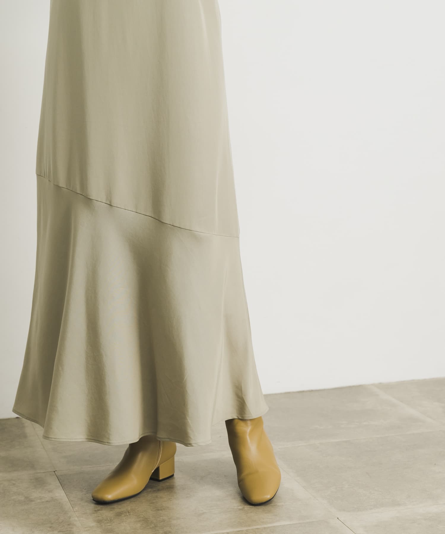 SAND BEIGE