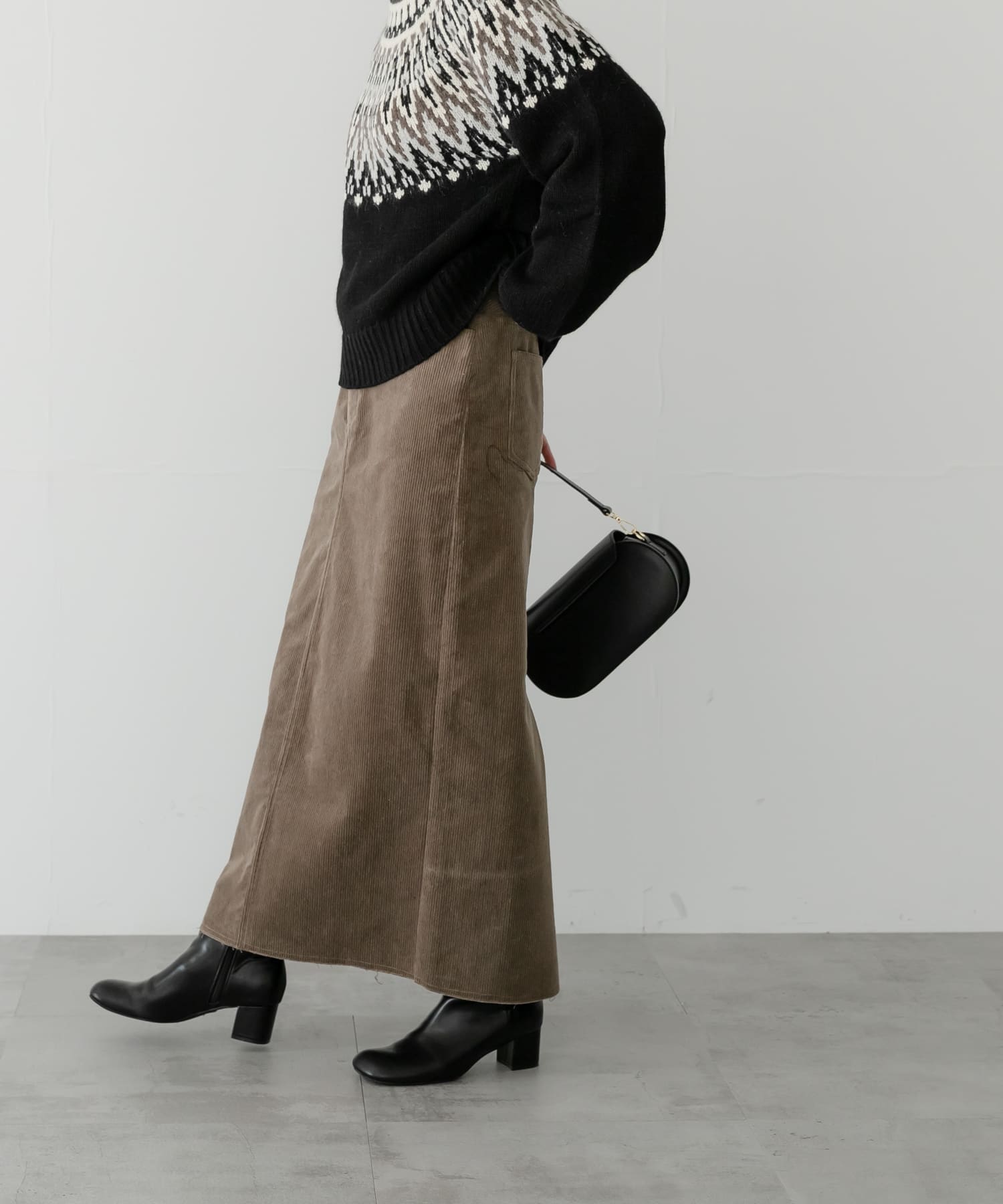 身長：163cm サイズ：38