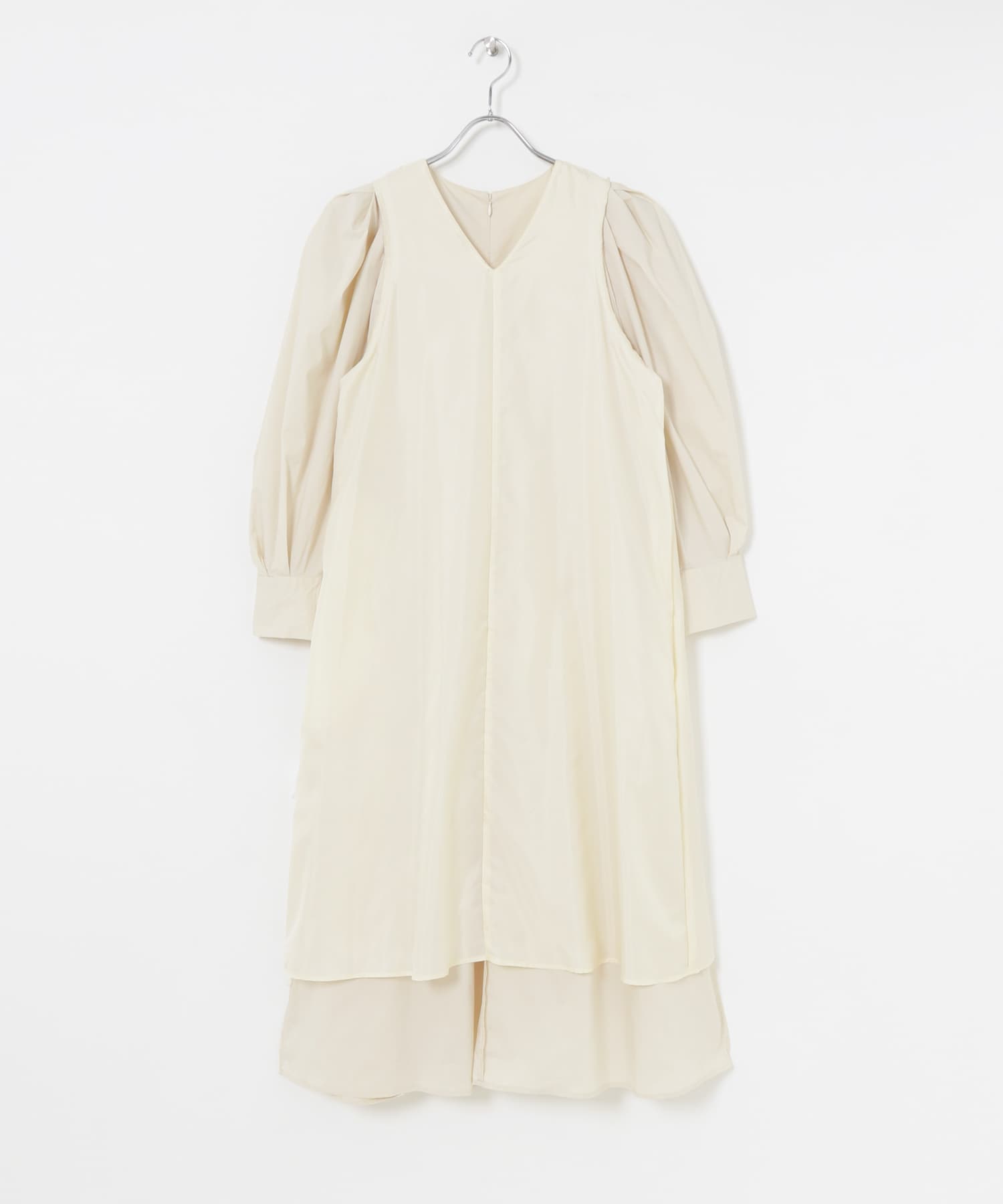 L.BEIGE