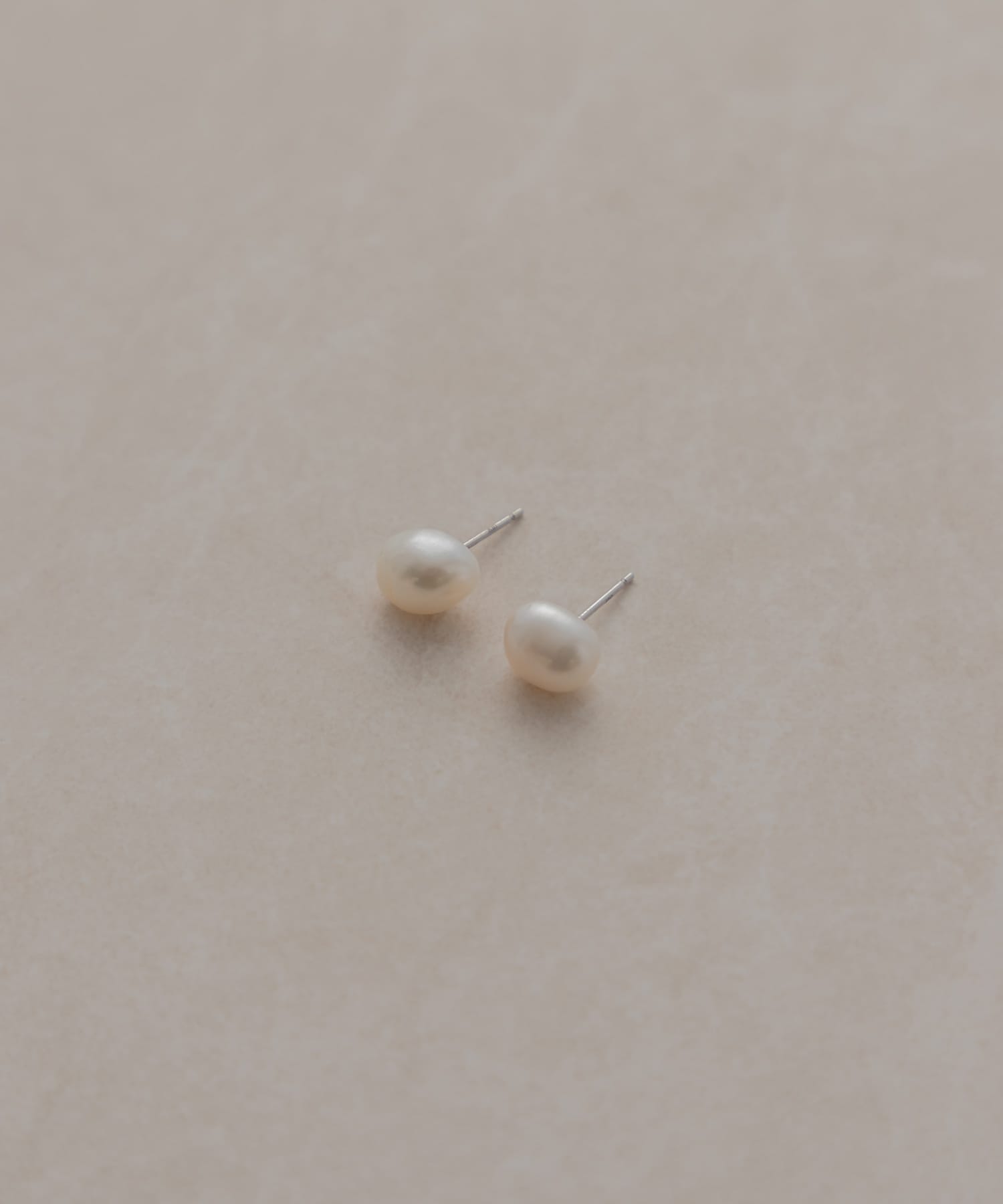 ff by decor urban research　ケシパールポストピアス パール -