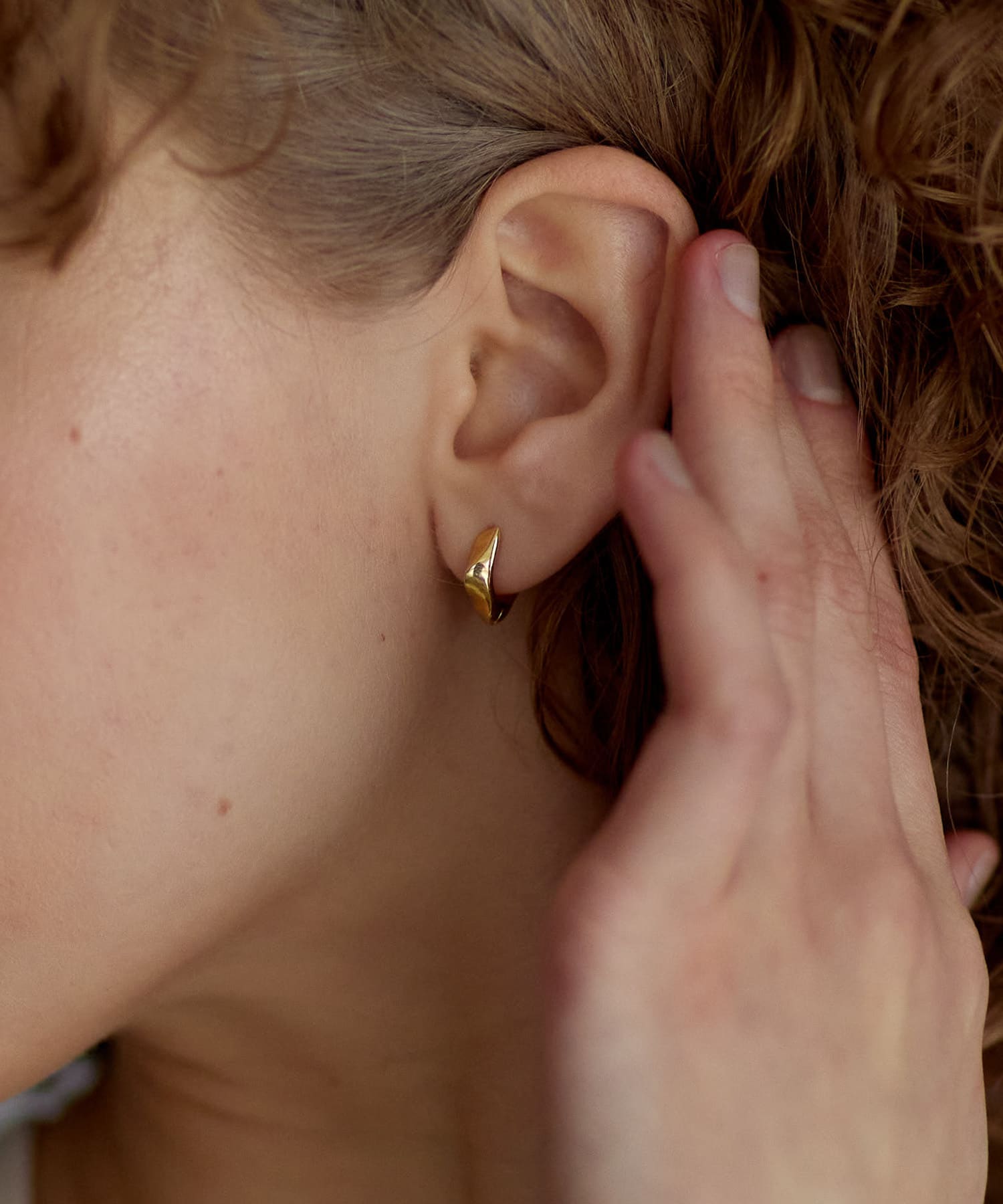 decor『デコール』　Twist Pierce M GOLD -