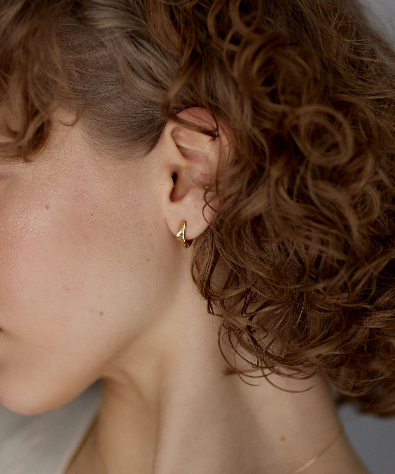 decor『デコール』　Twist Pierce M GOLD -