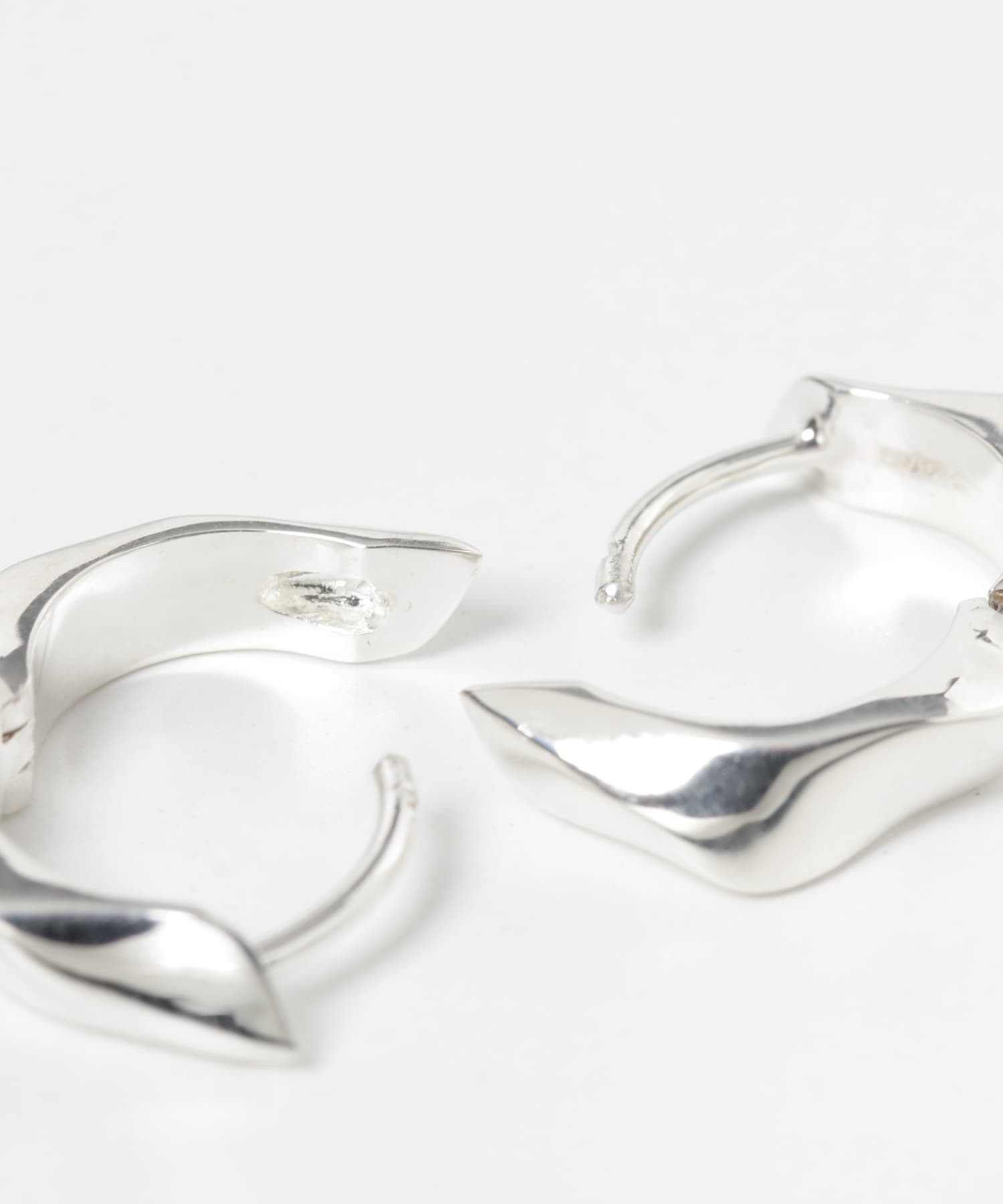 decor『デコール』　Twist Pierce M SILVER -
