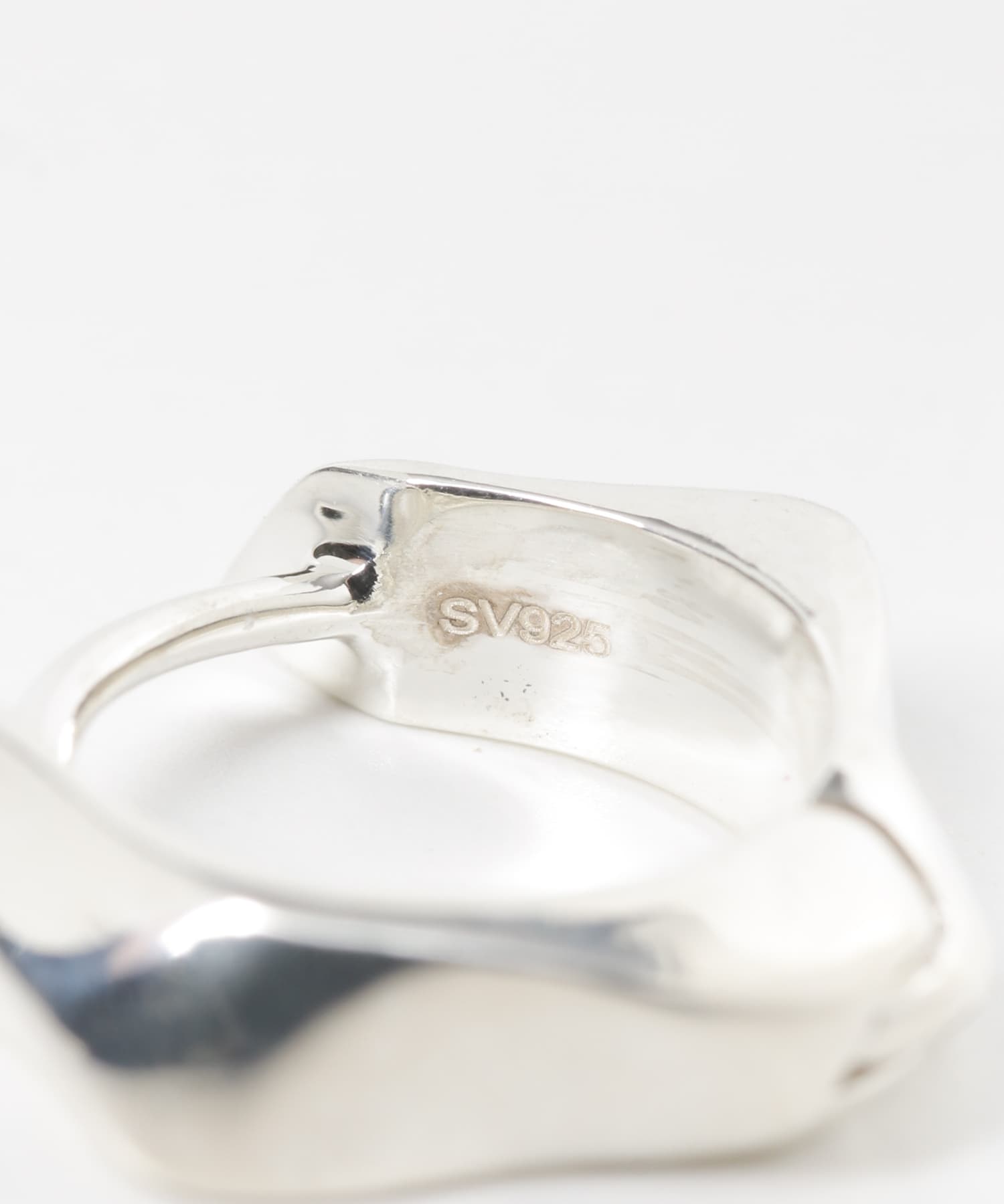 decor『デコール』　Twist Pierce M SILVER -