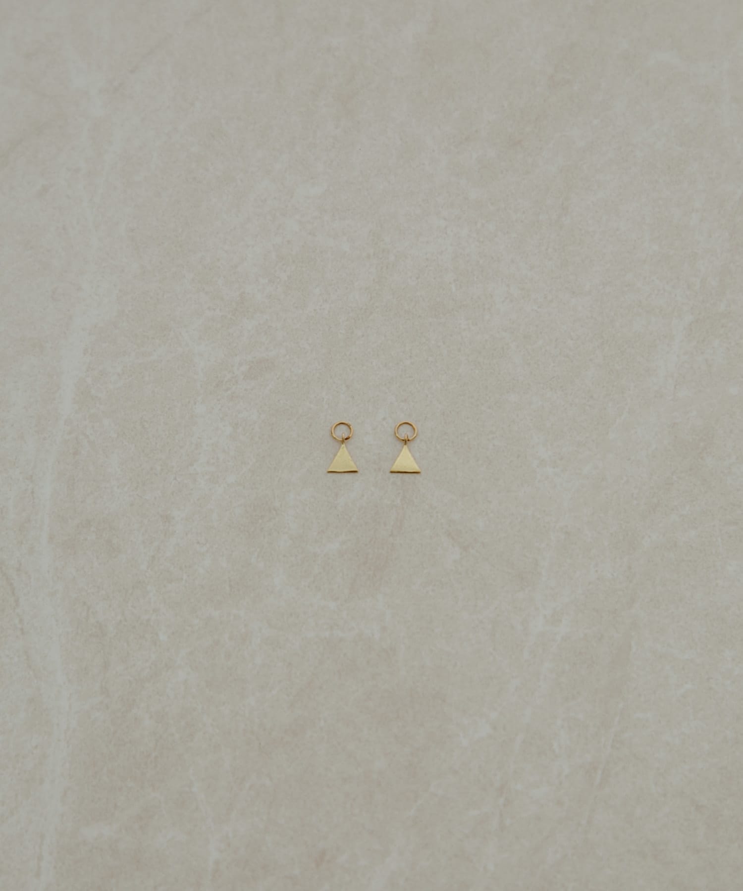 ff by decor urban research　サンカクパーツチャーム