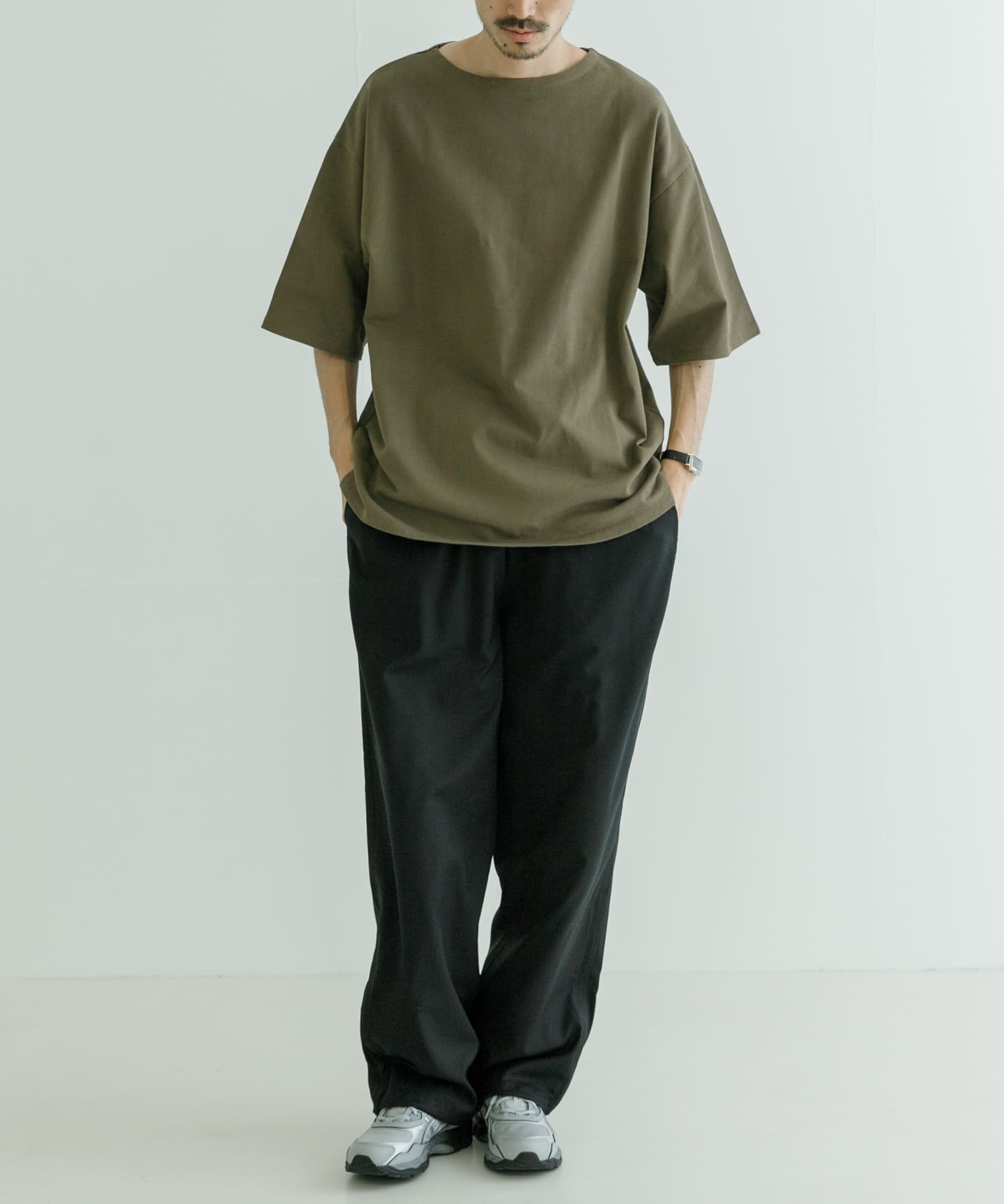 KHAKI