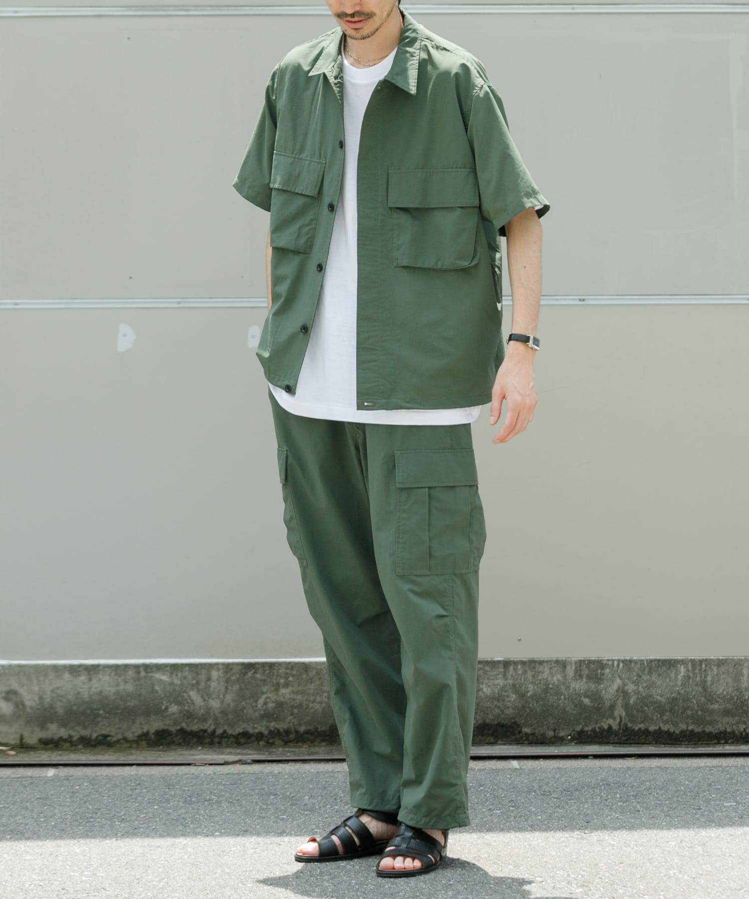 KHAKI