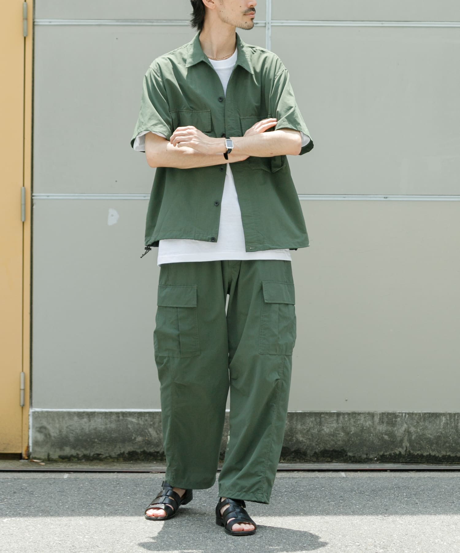 KHAKI