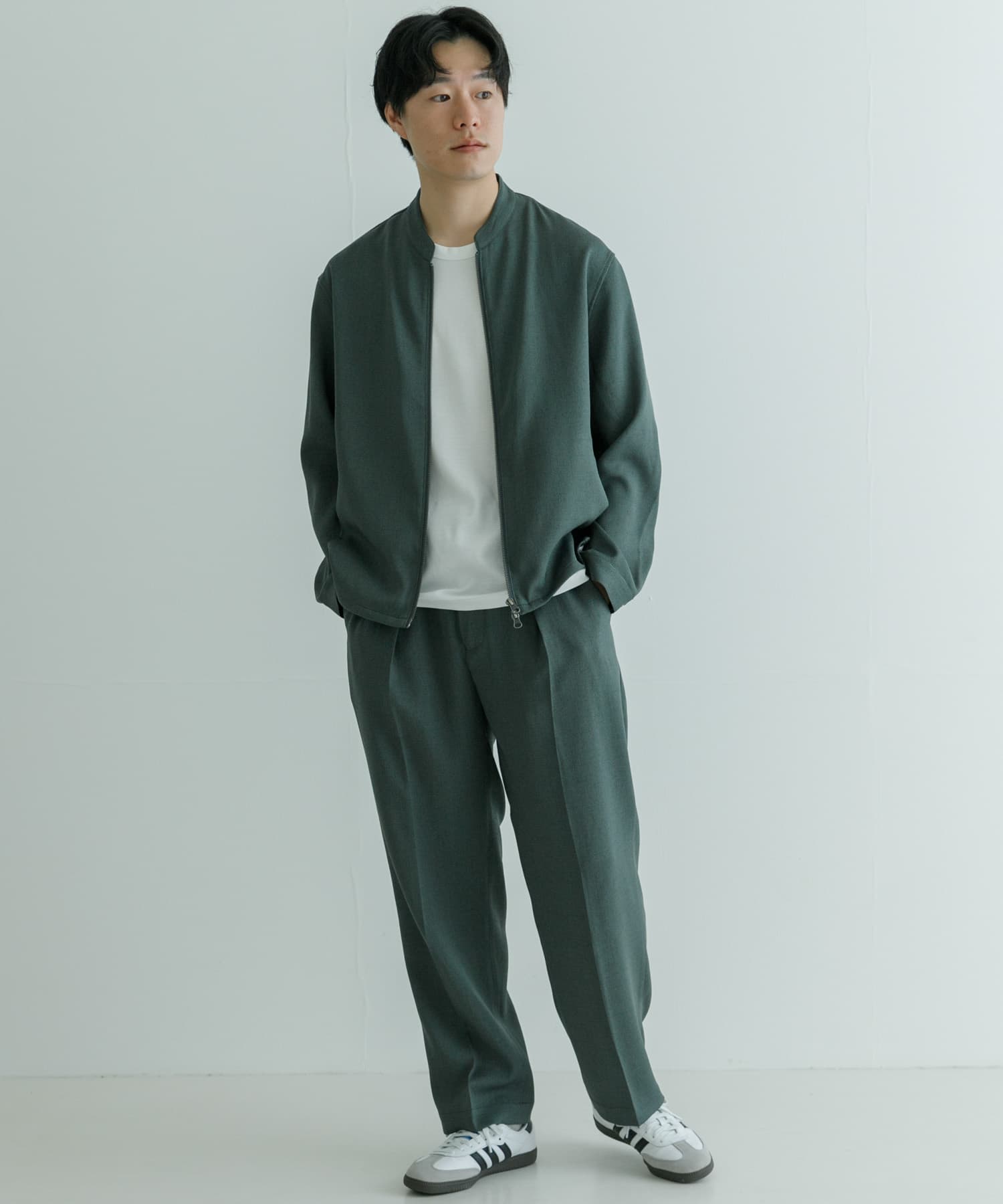 KHAKI