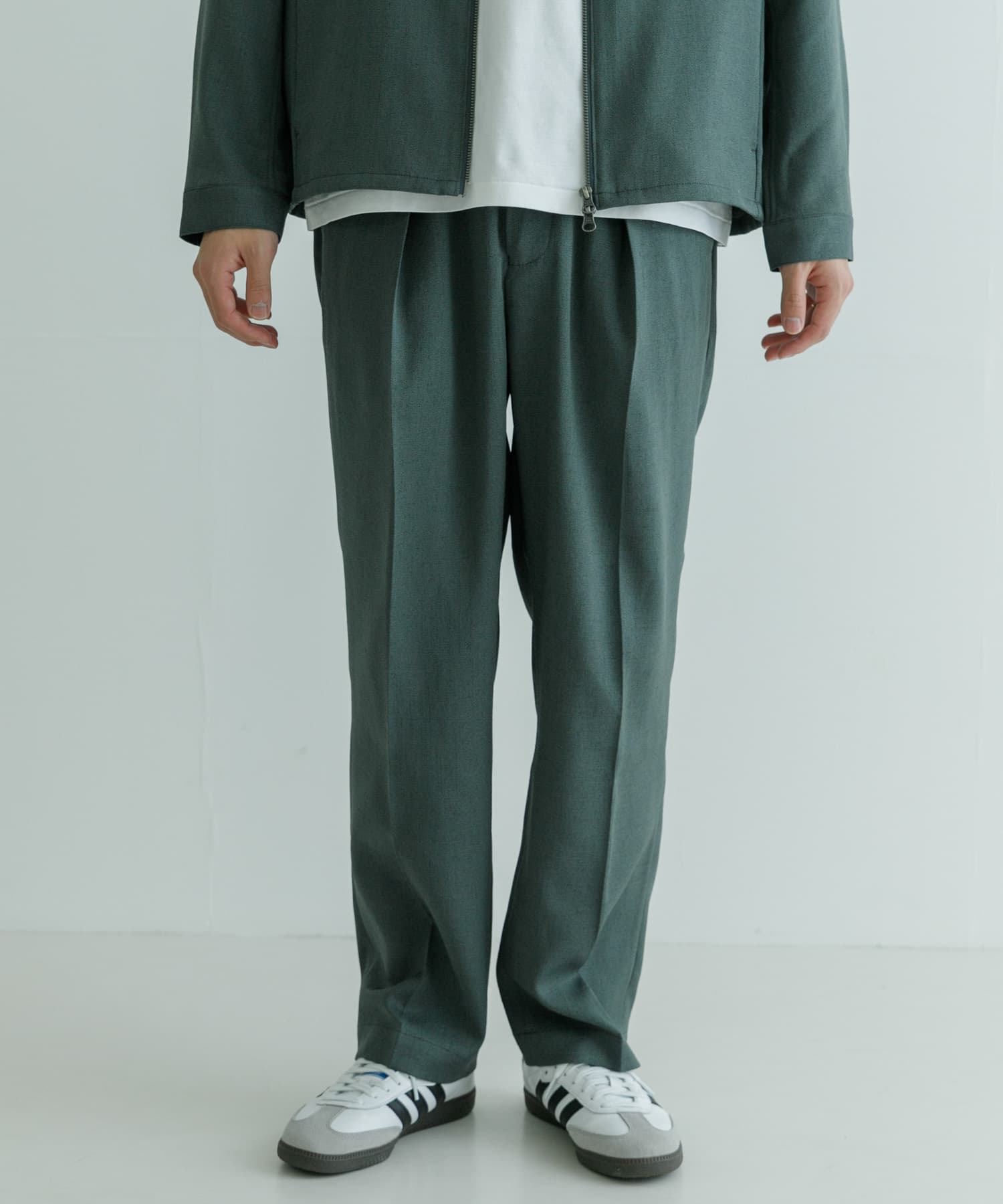 KHAKI