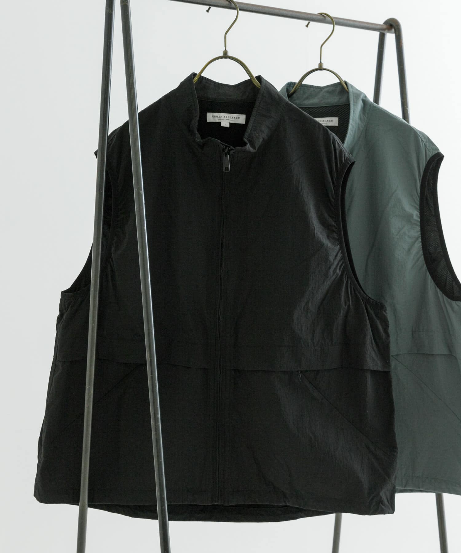 『UR TECH』ナイロンベスト BLACK L