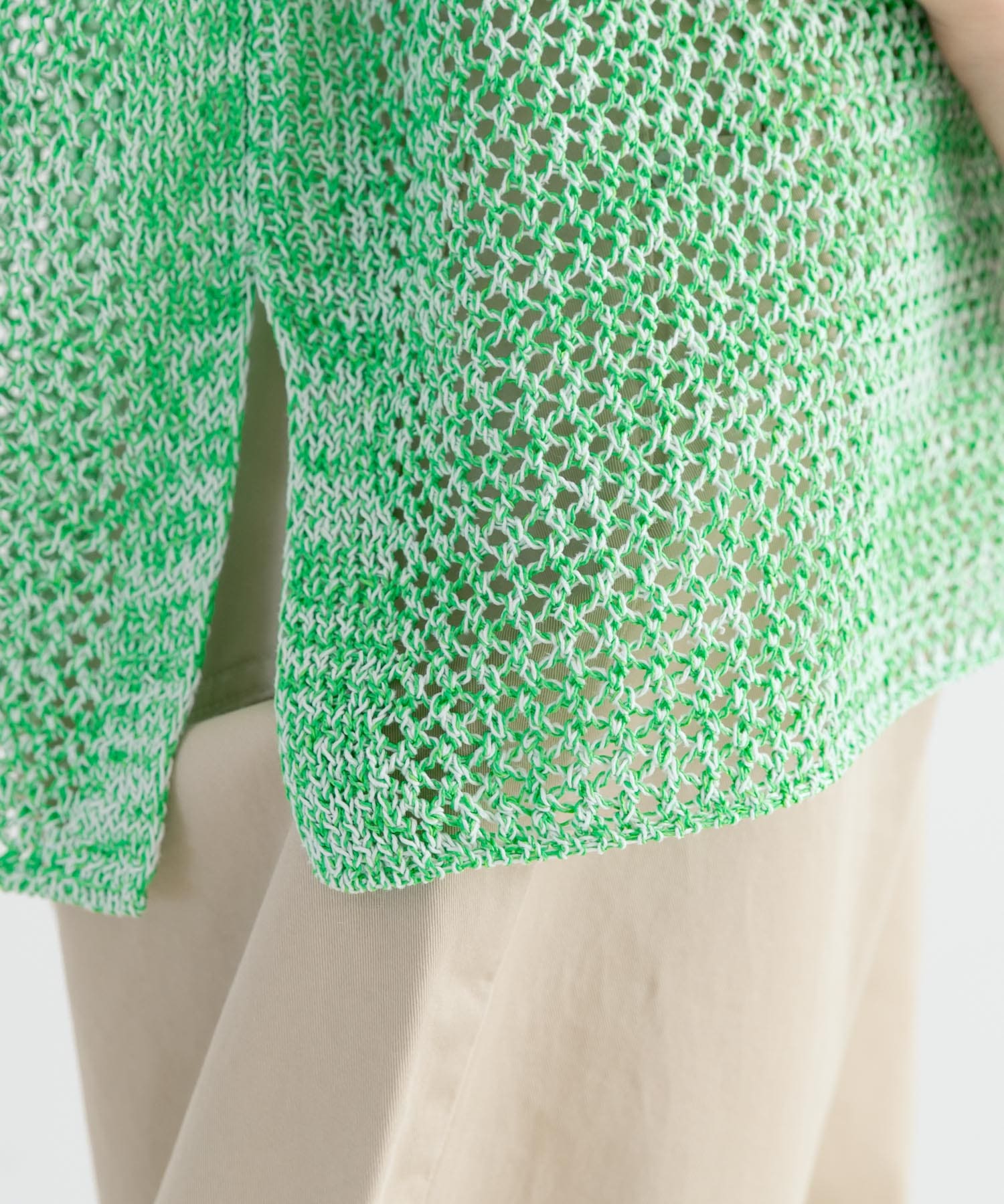 GREEN