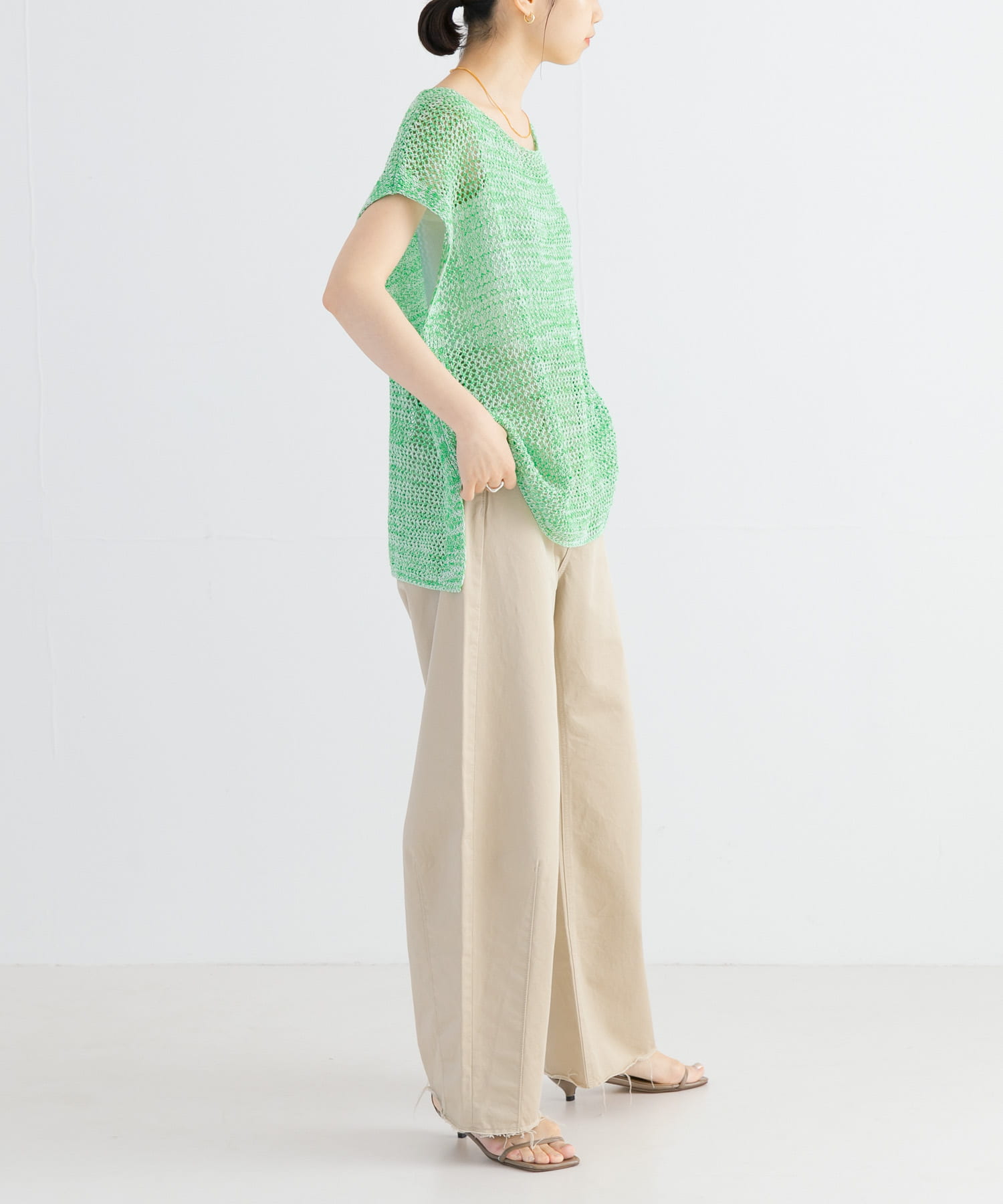GREEN