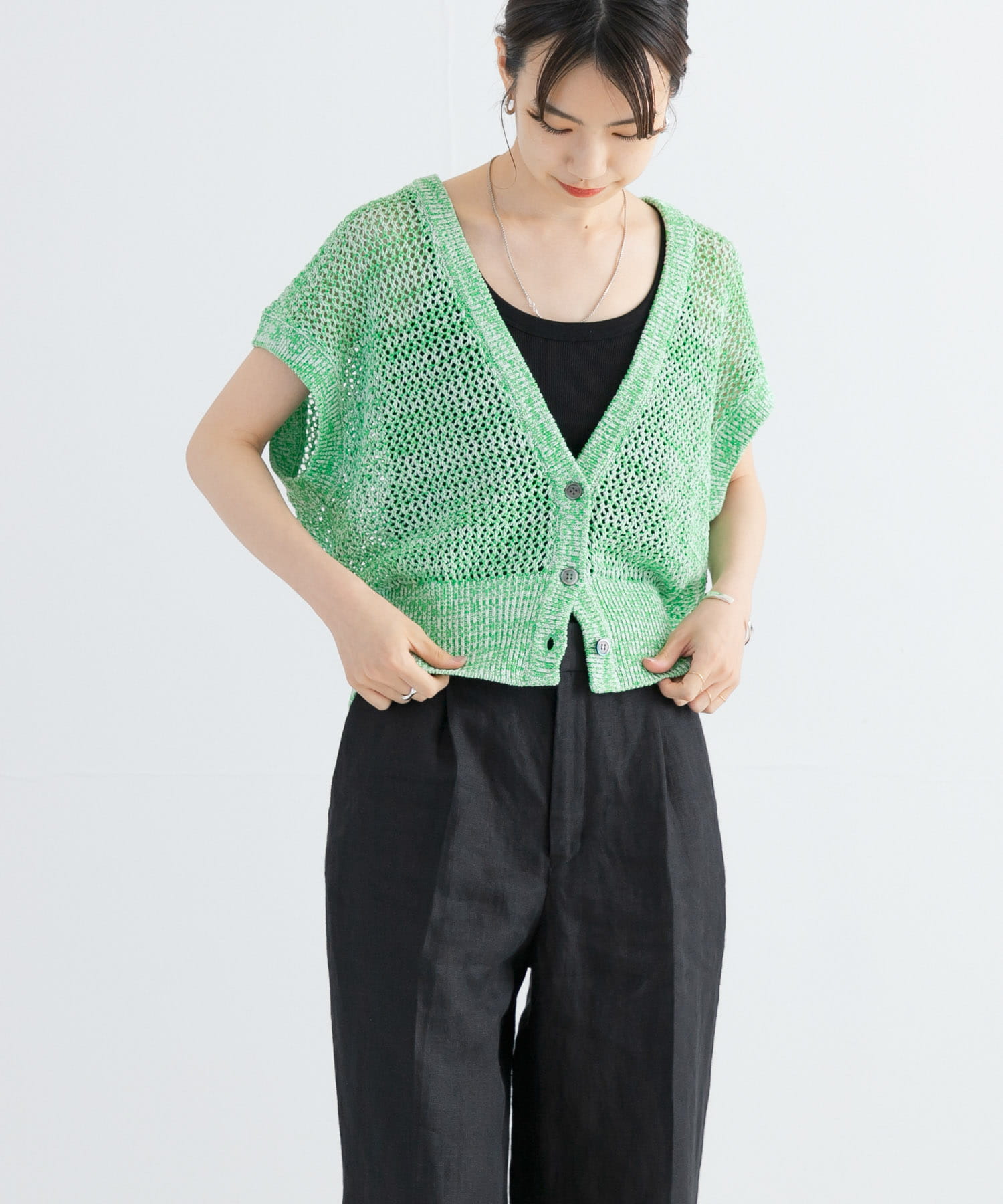 GREEN