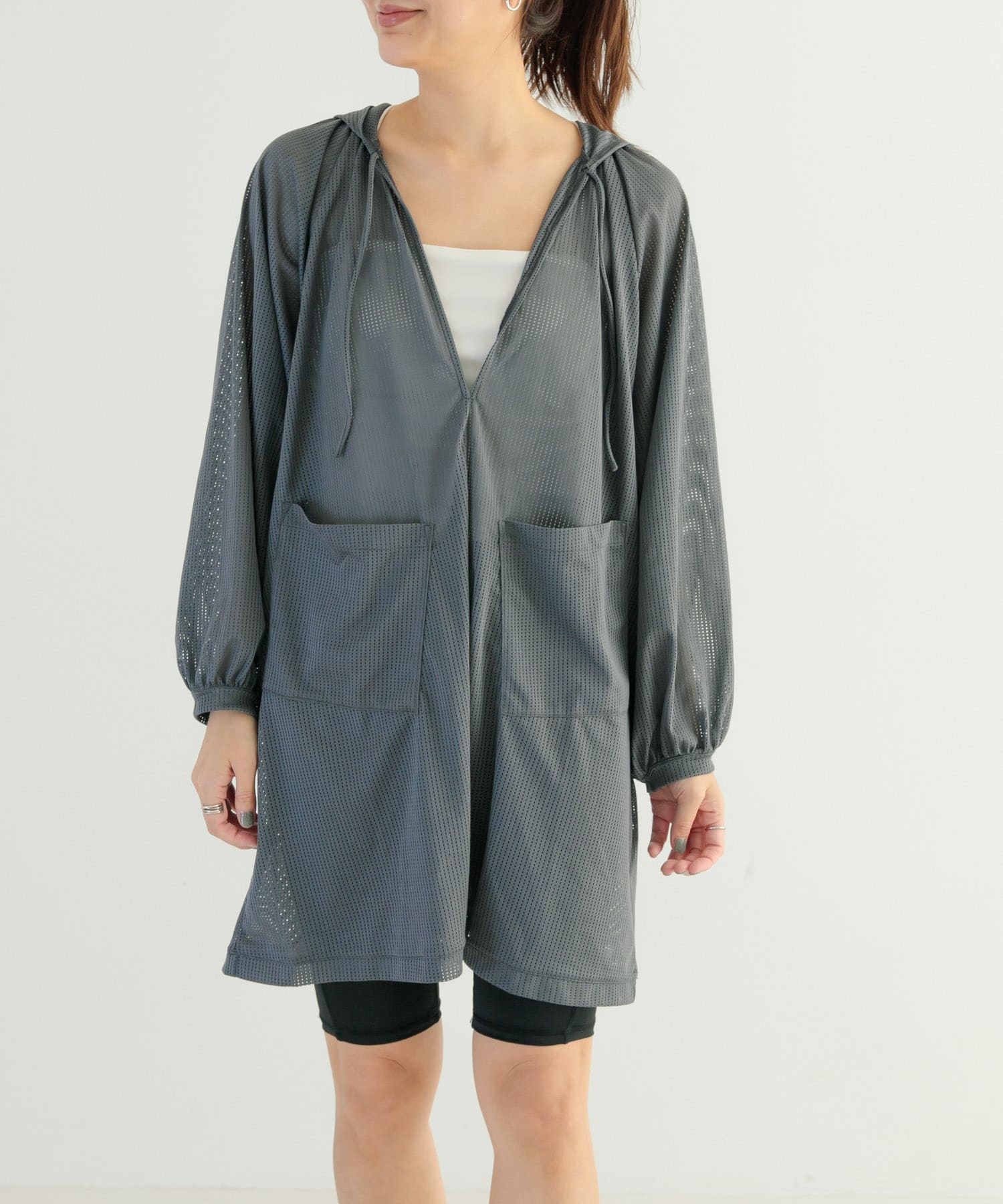 GRAY