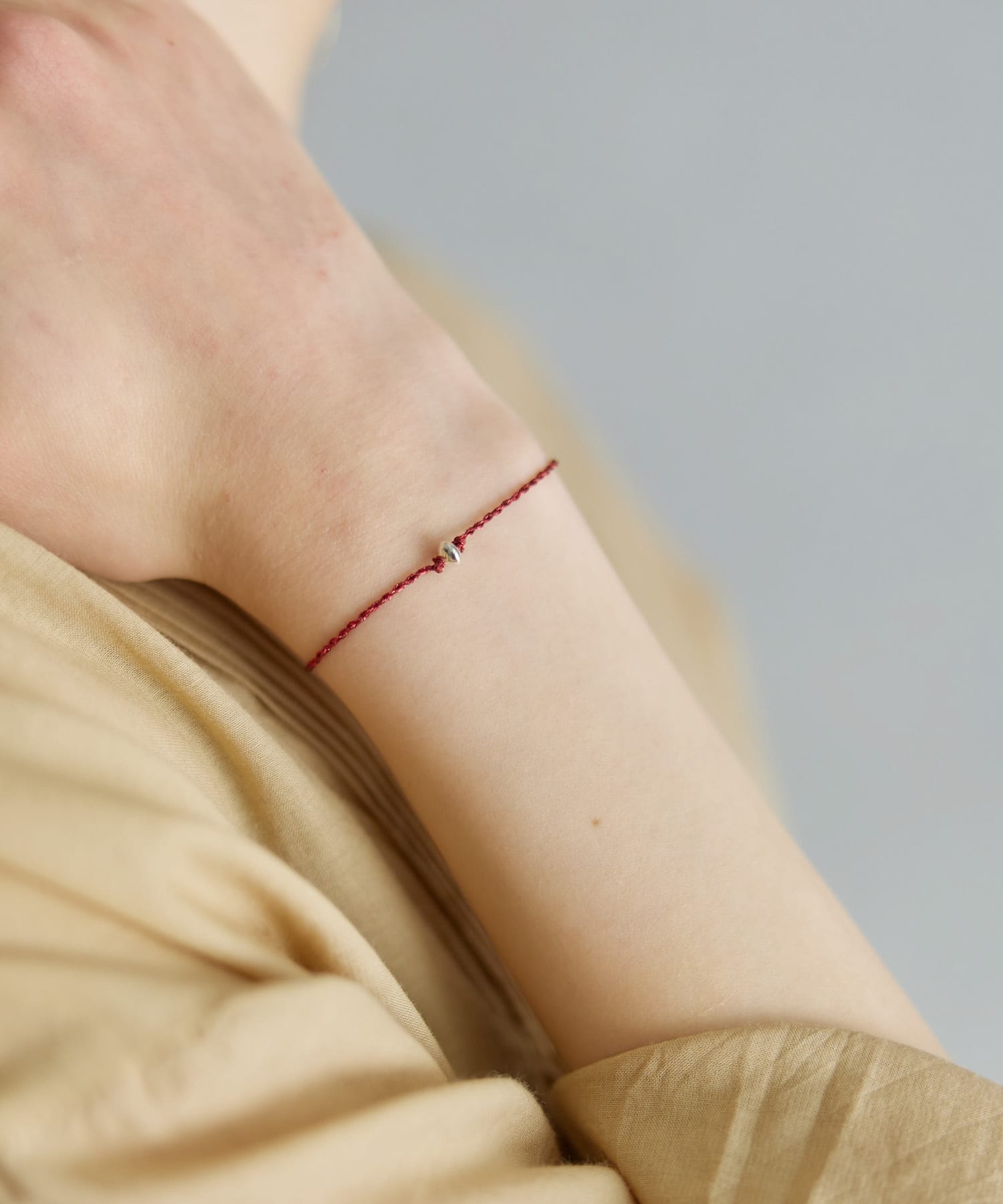 decor『デコール』　String Bracelet RED -