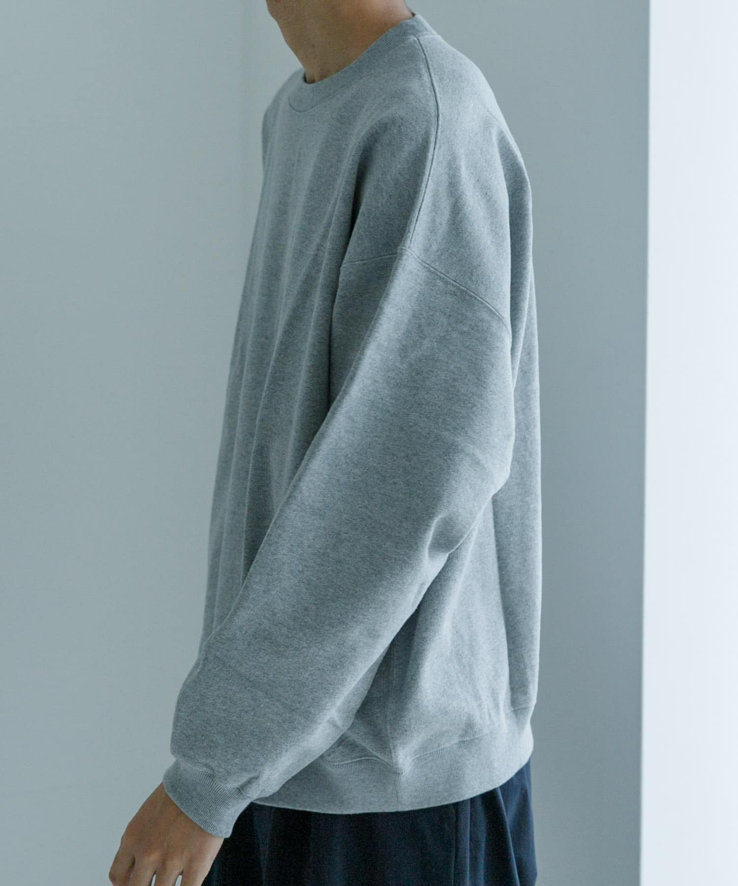 GRAY H