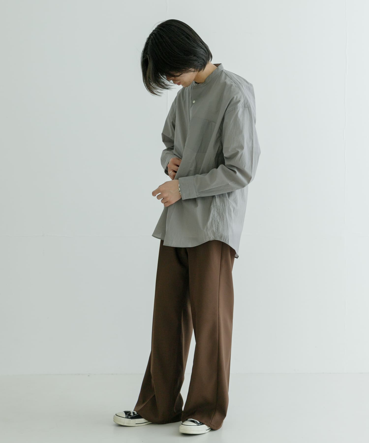 GRAY