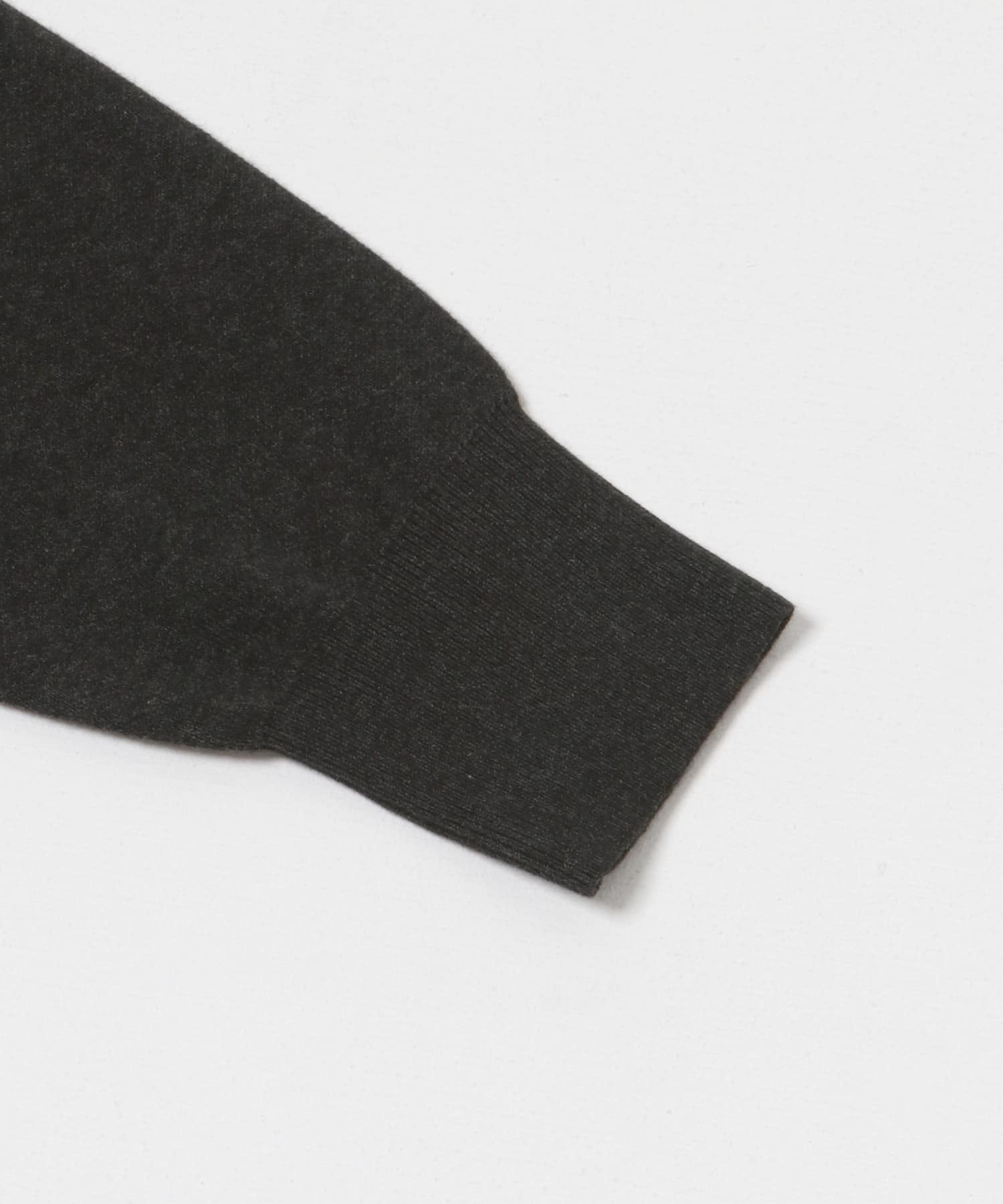 BROSコットンVネックニット CHARCOAL FREE