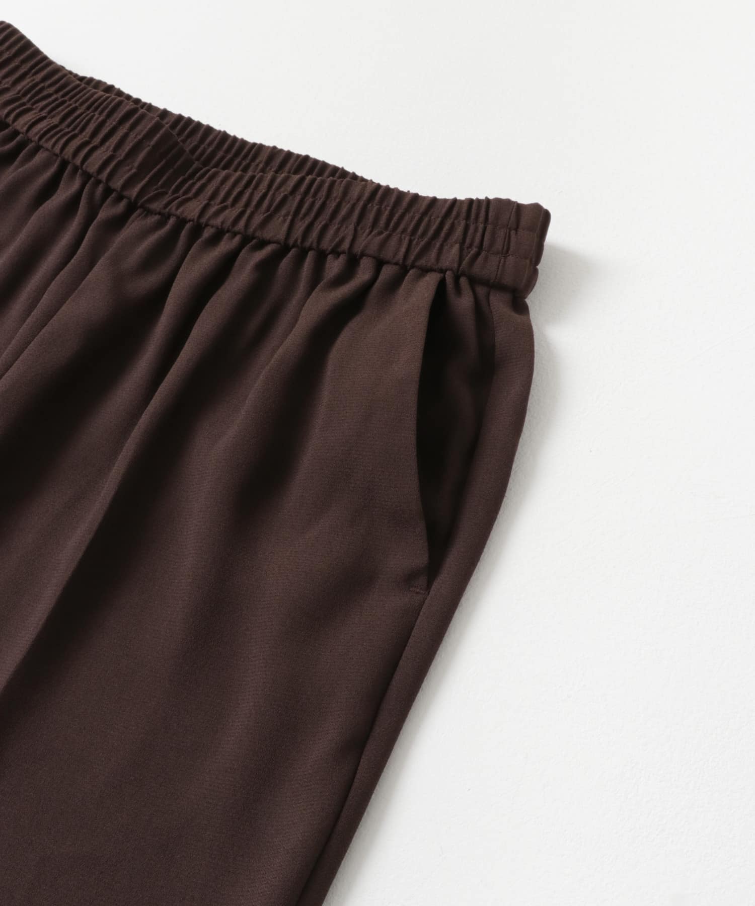 バックサテンスリムイージーパンツ BROWN 36