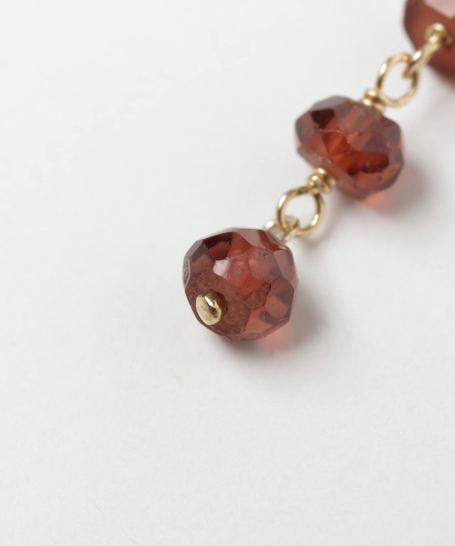 ff by decor urban research　3stone charm ガーネット -