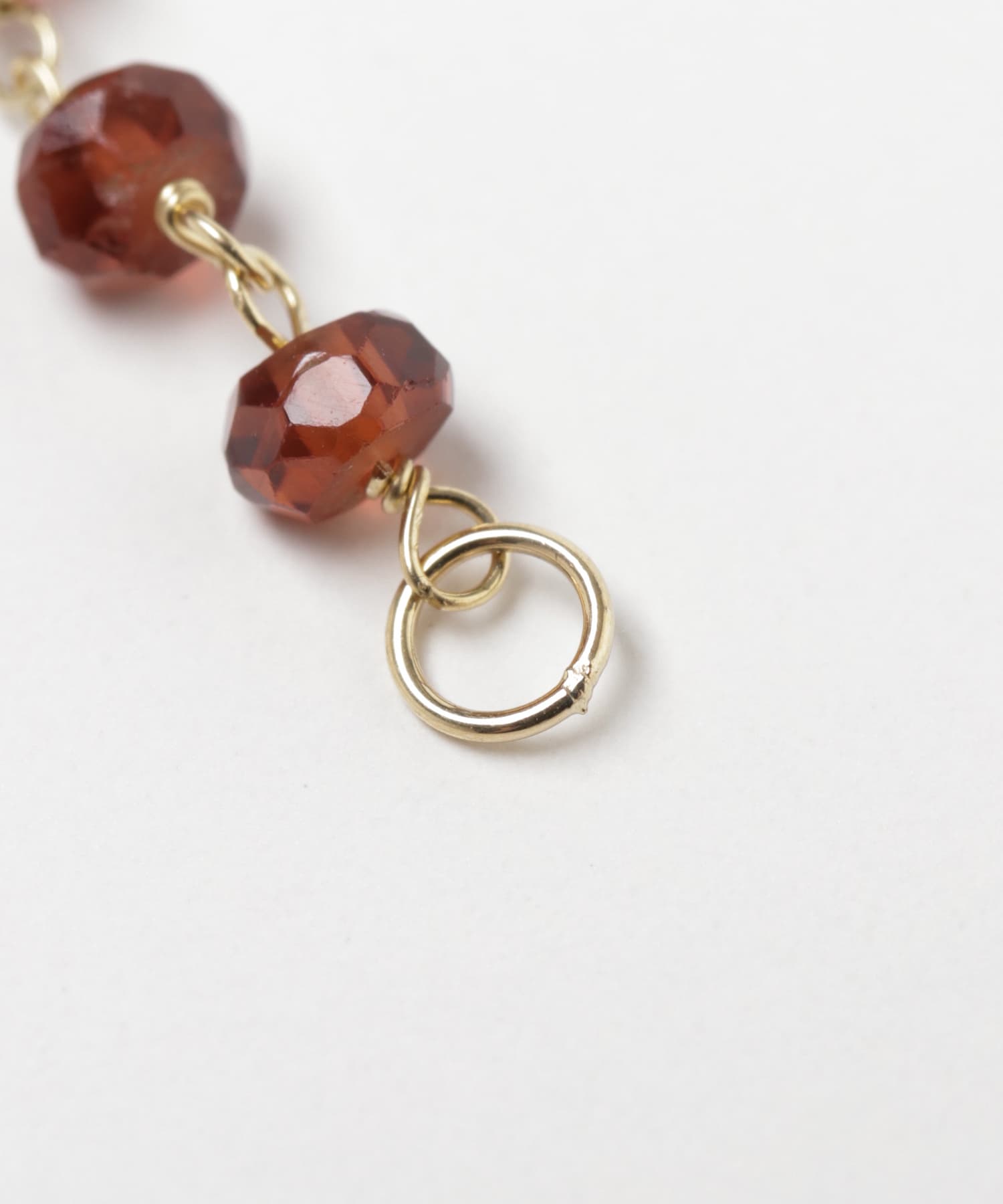 ff by decor urban research　3stone charm ガーネット -