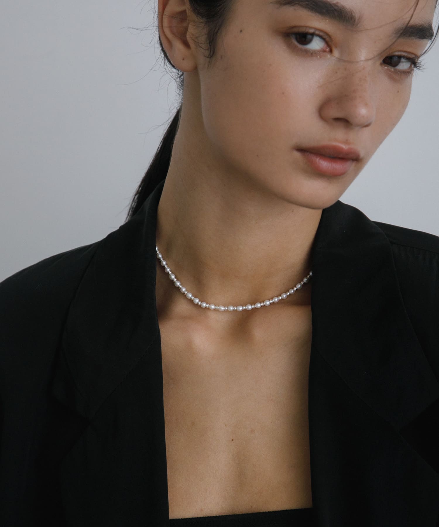 decor『デコール』　Hematite Pearl Choker
