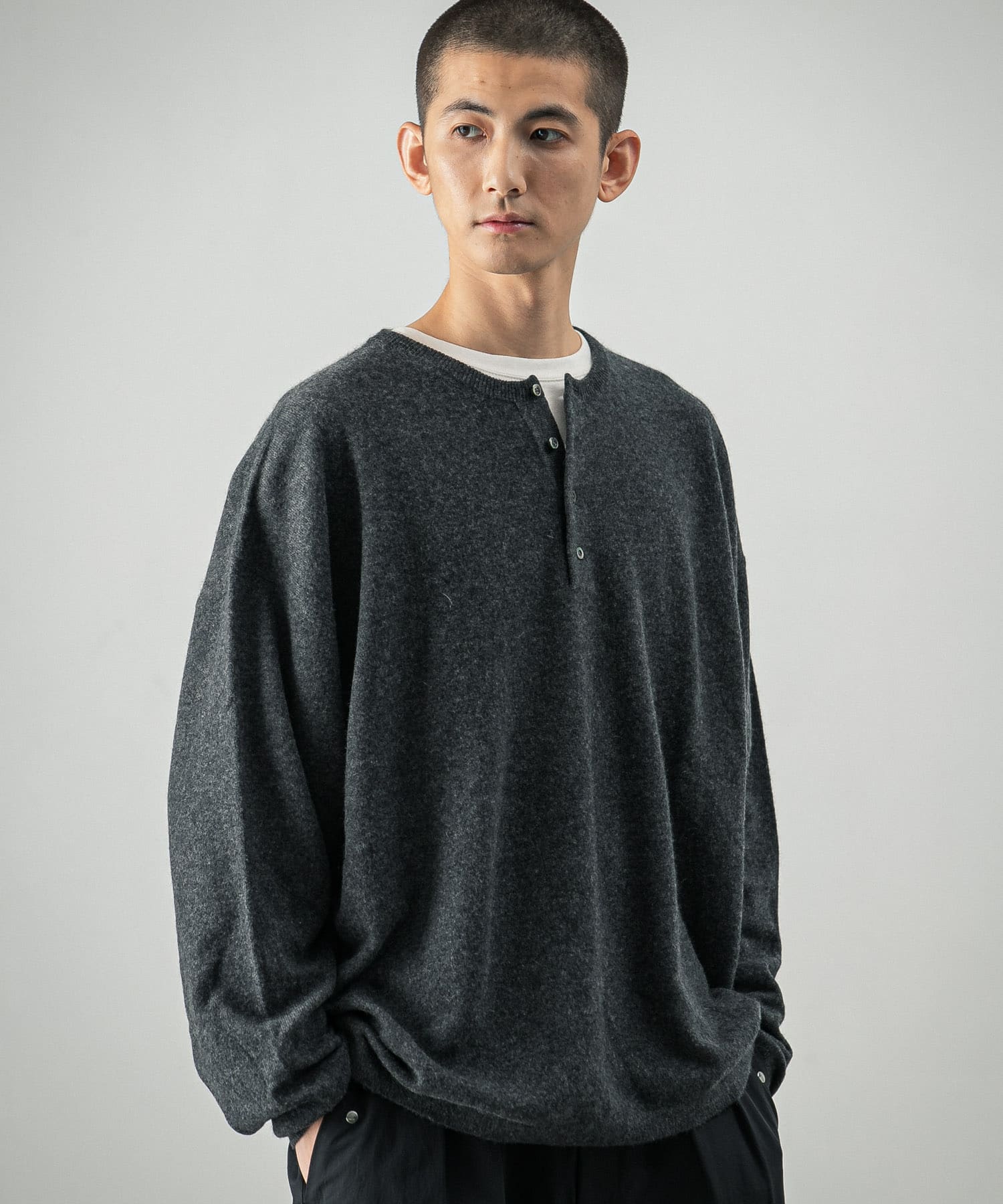 SUPER WIDE CASHMERE HENRY NECK