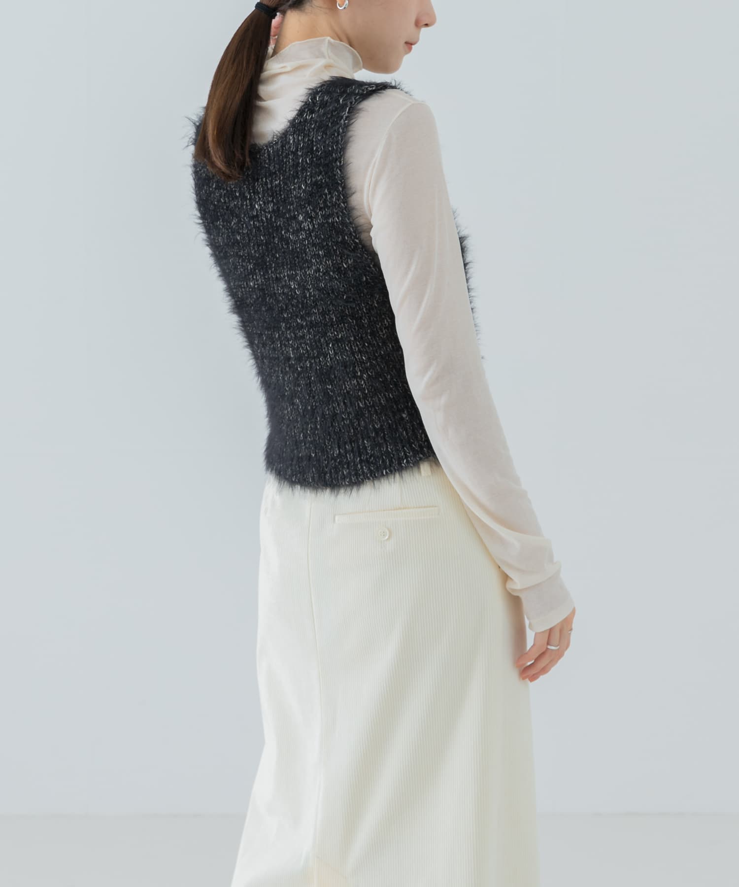 L.BEIGE
