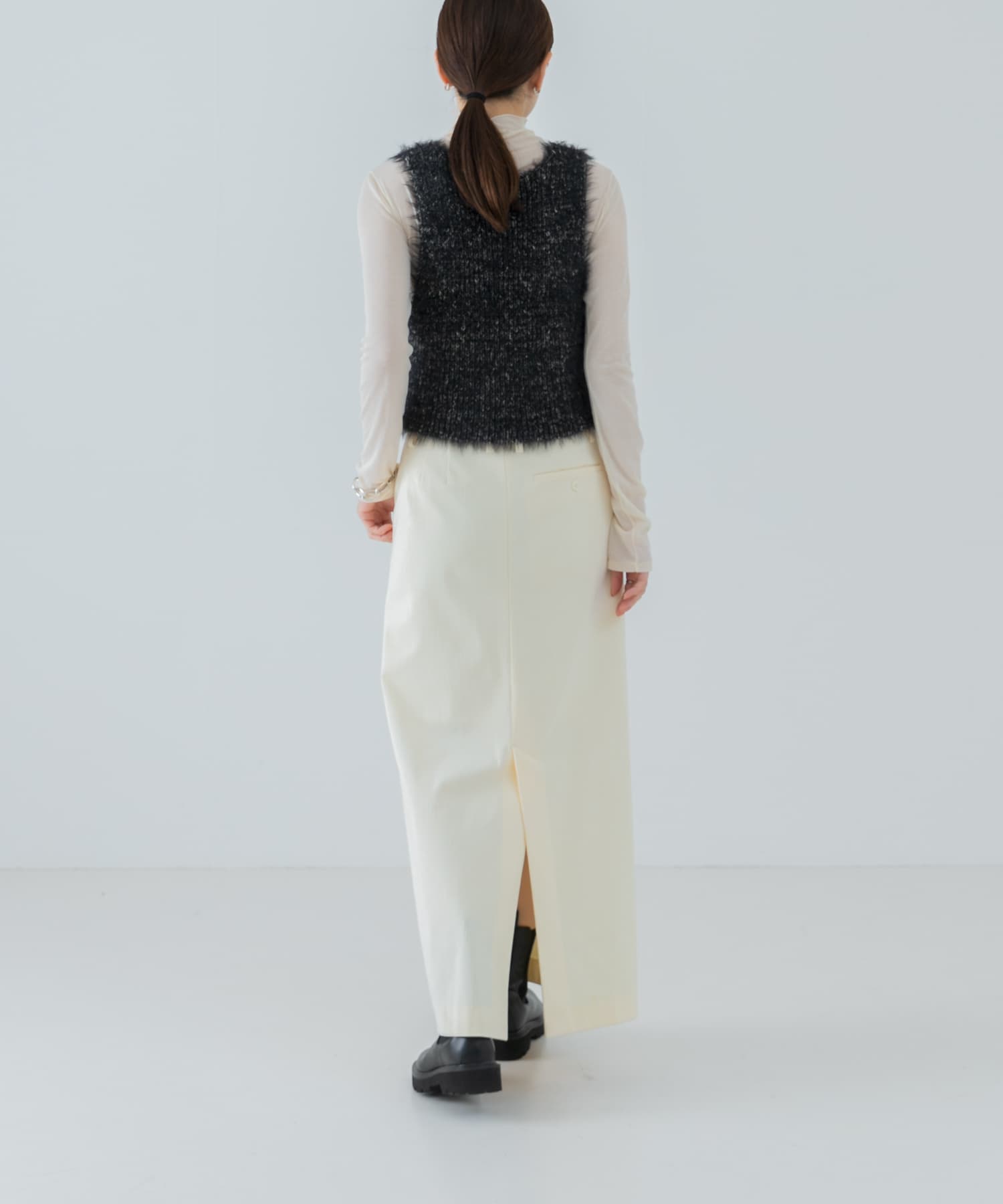 L.BEIGE