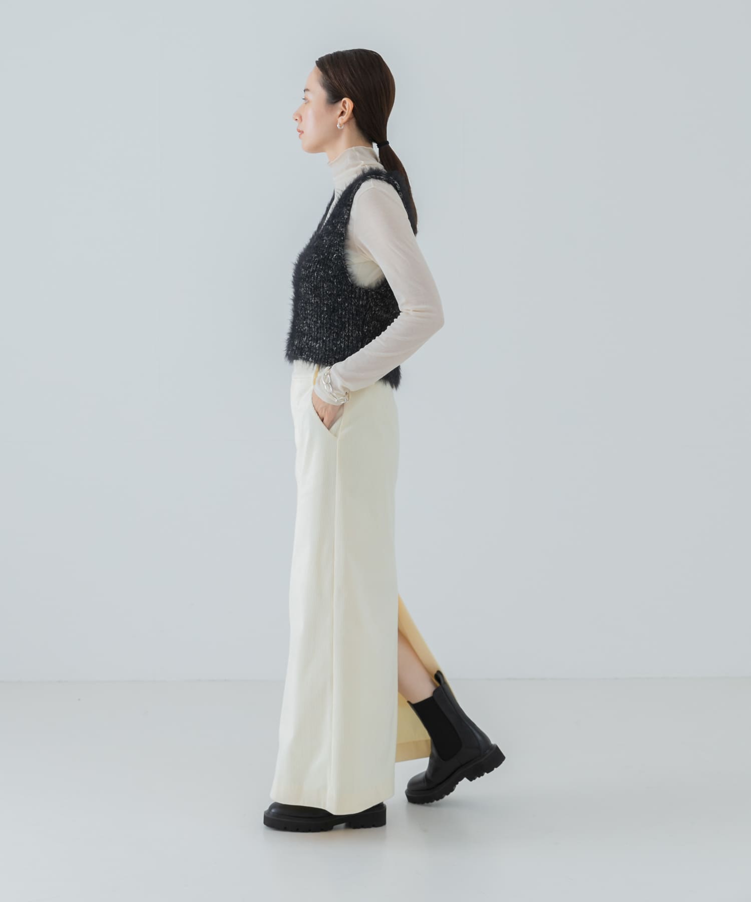 L.BEIGE