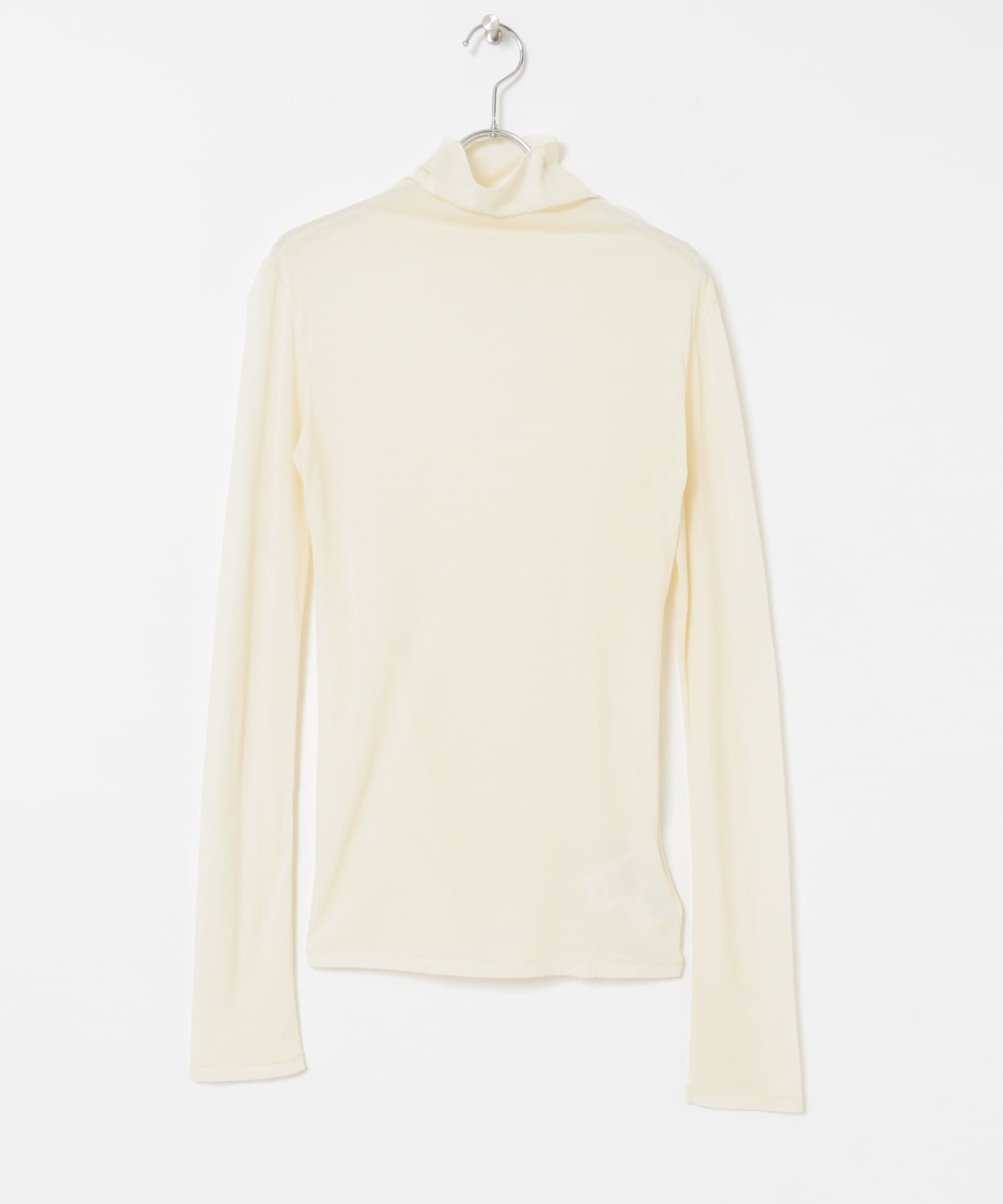 L.BEIGE