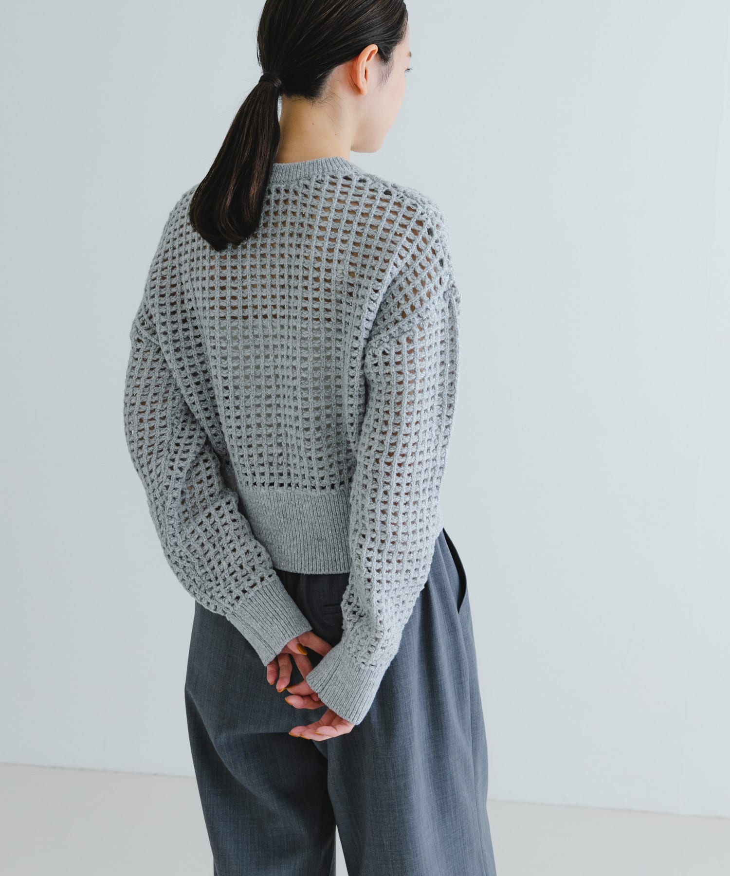 GRAY
