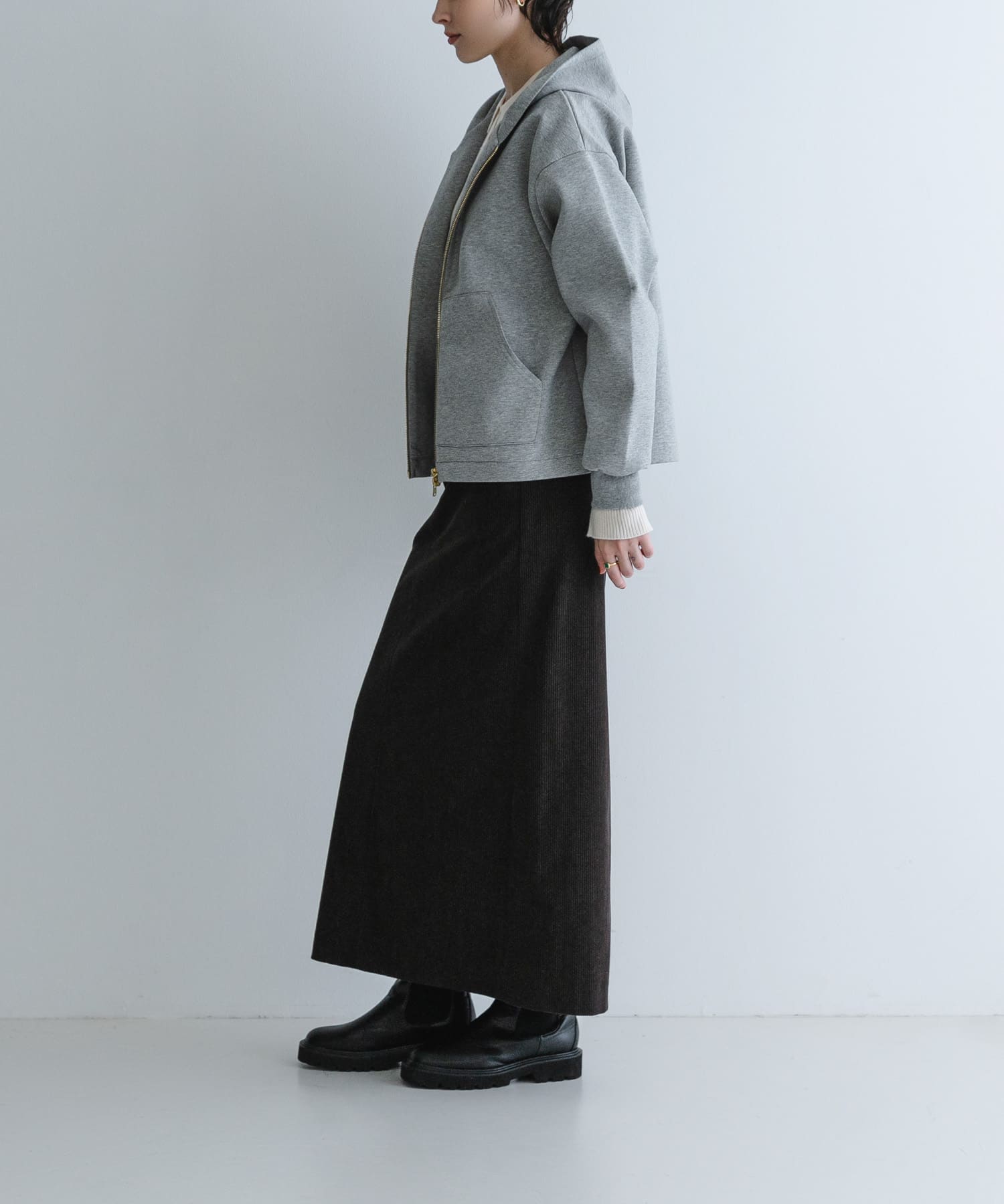 身長：172cm サイズ：38