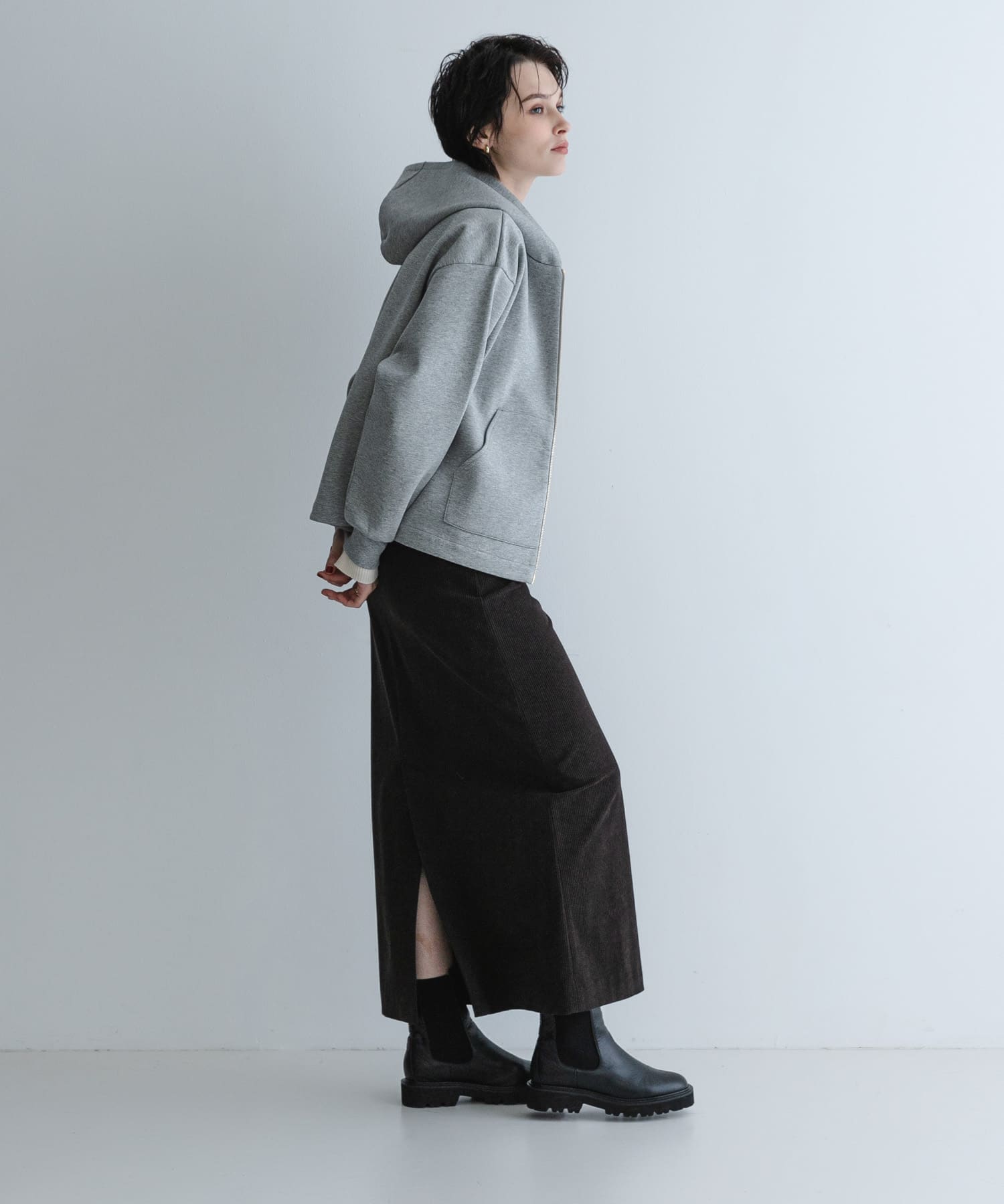 身長：172cm サイズ：38