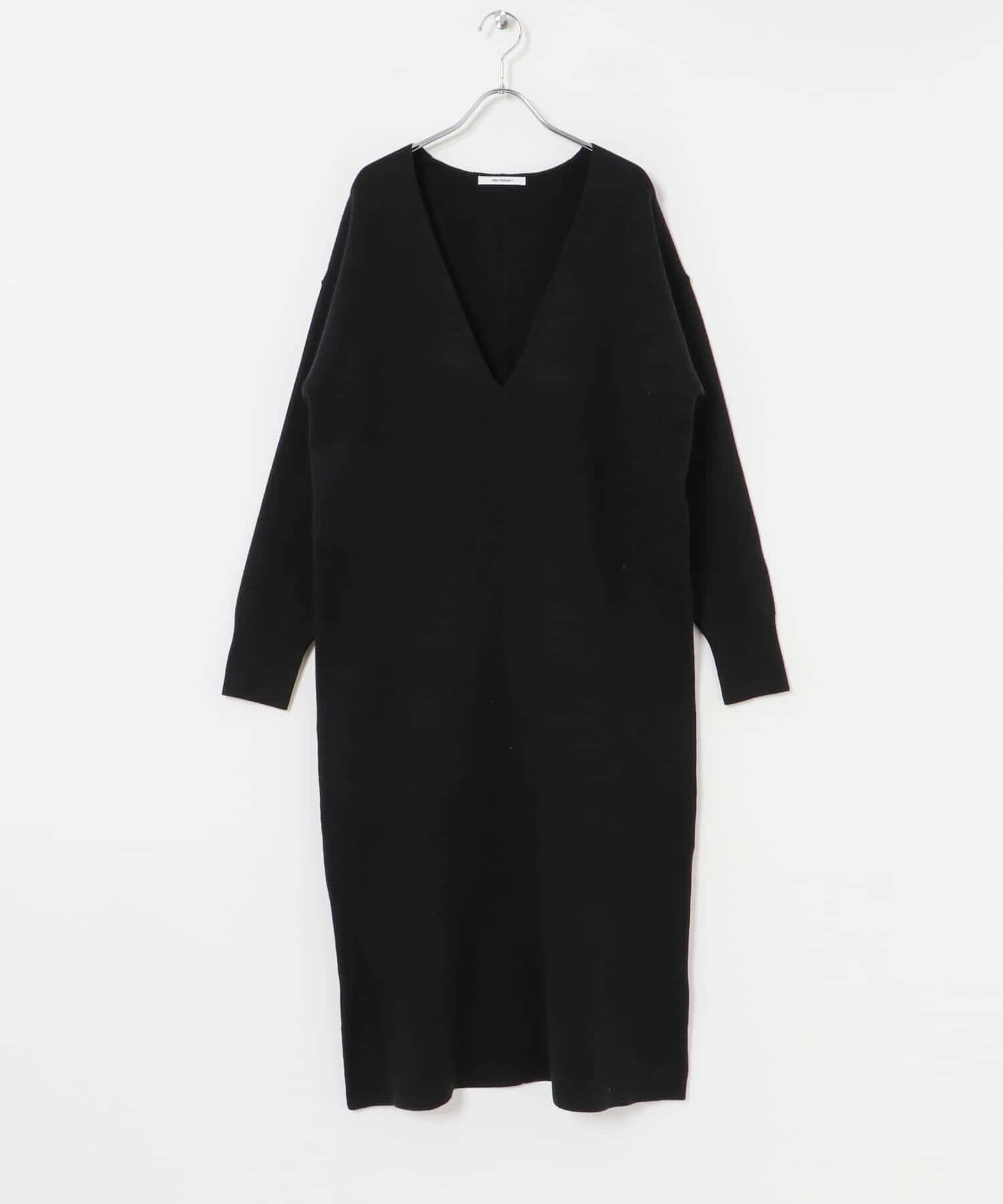 深Vネックニットワンピース BLACK FREE